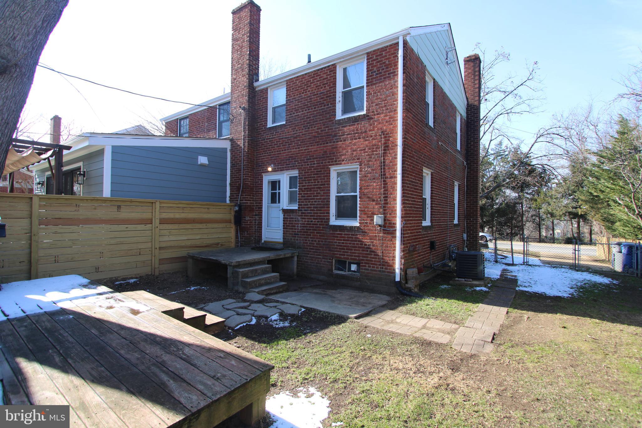 JEFFERSON MANOR - Residential Lease