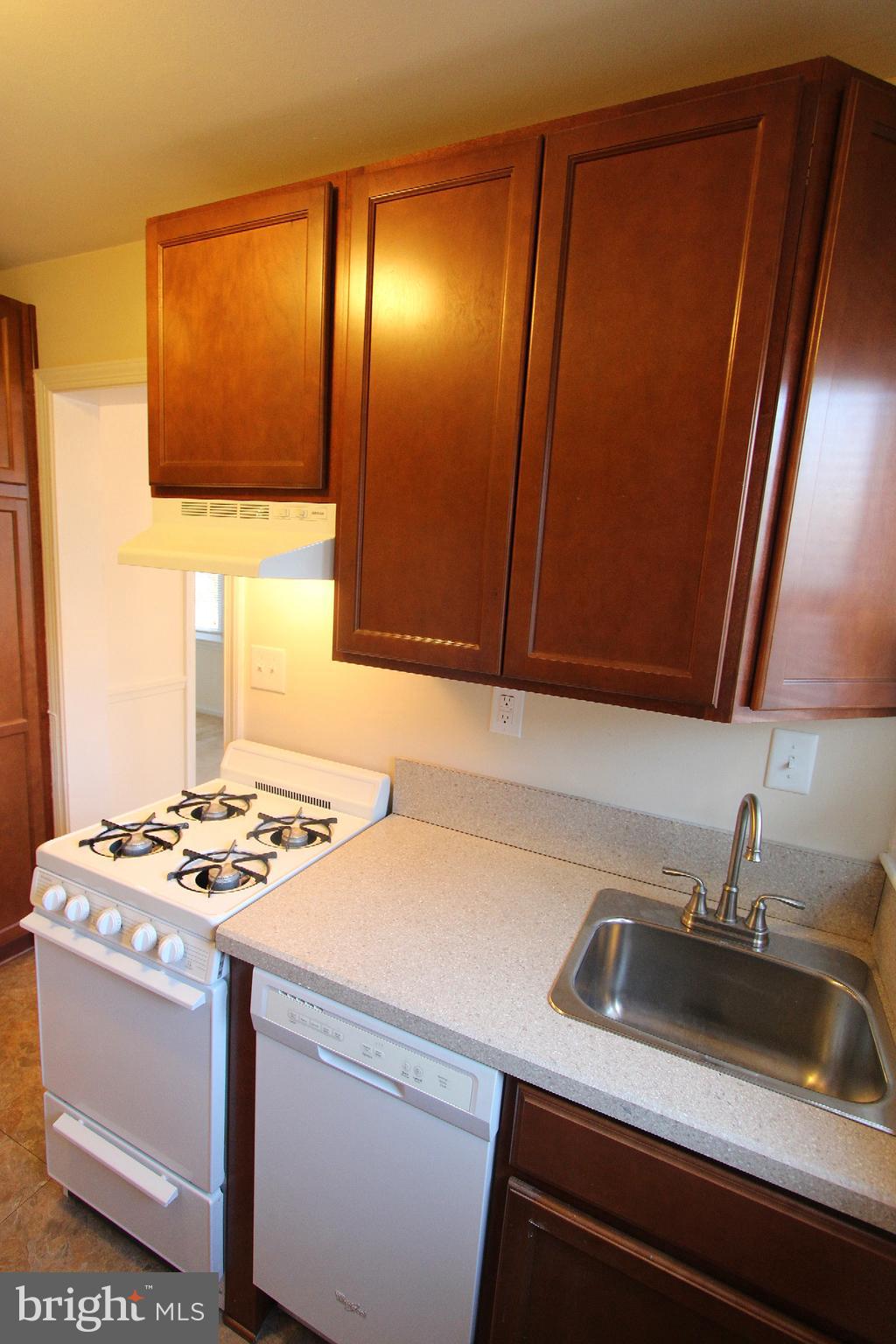 JEFFERSON MANOR - Residential Lease