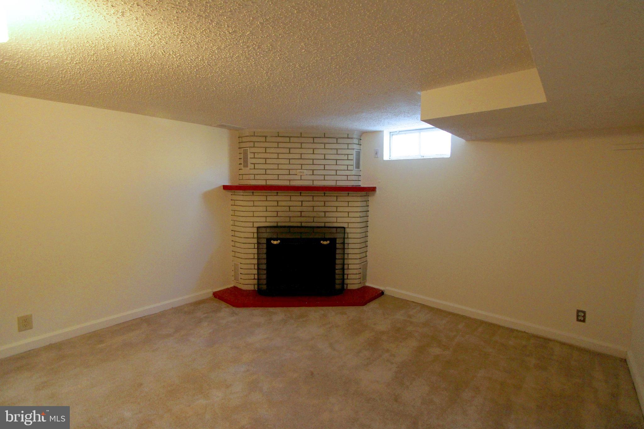 JEFFERSON MANOR - Residential Lease