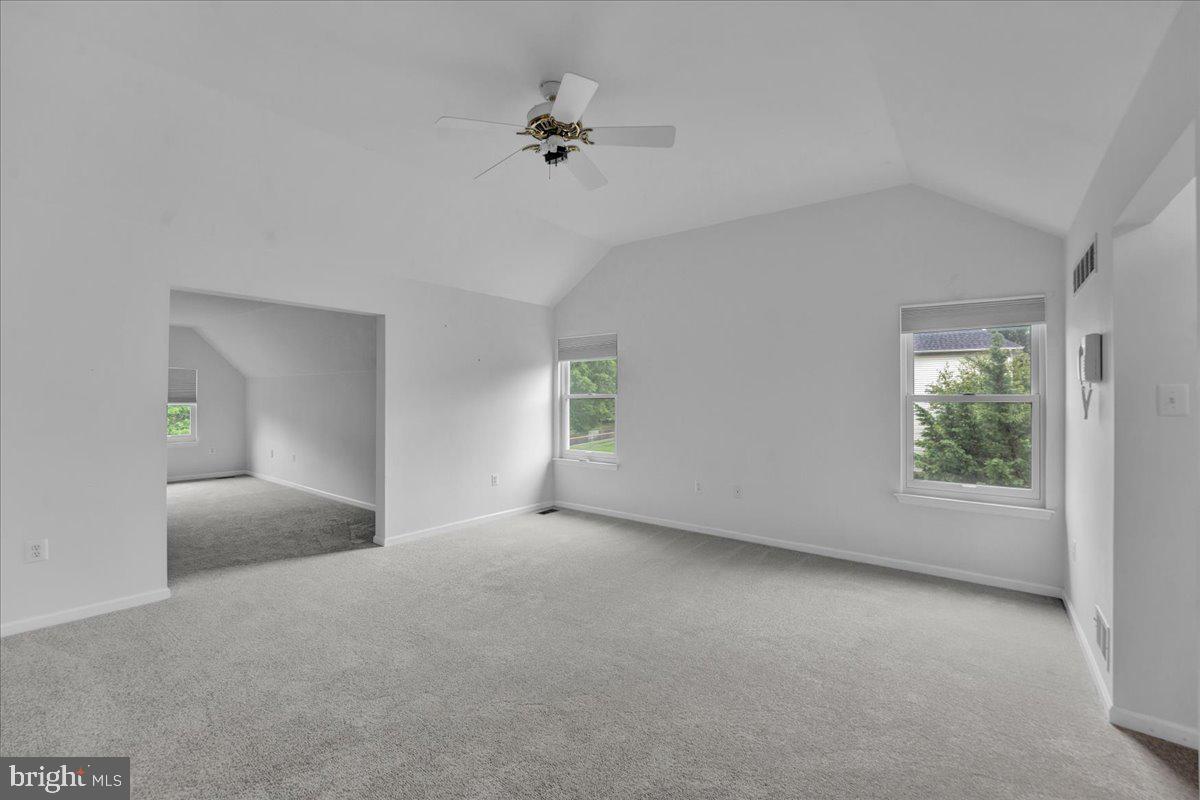 REGENCY KNOLL - Residential