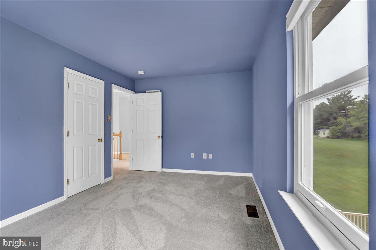 REGENCY KNOLL - Residential