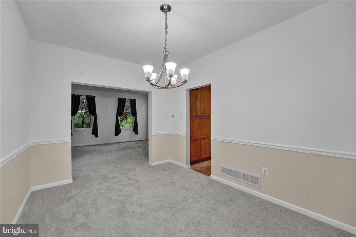 REGENCY KNOLL - Residential