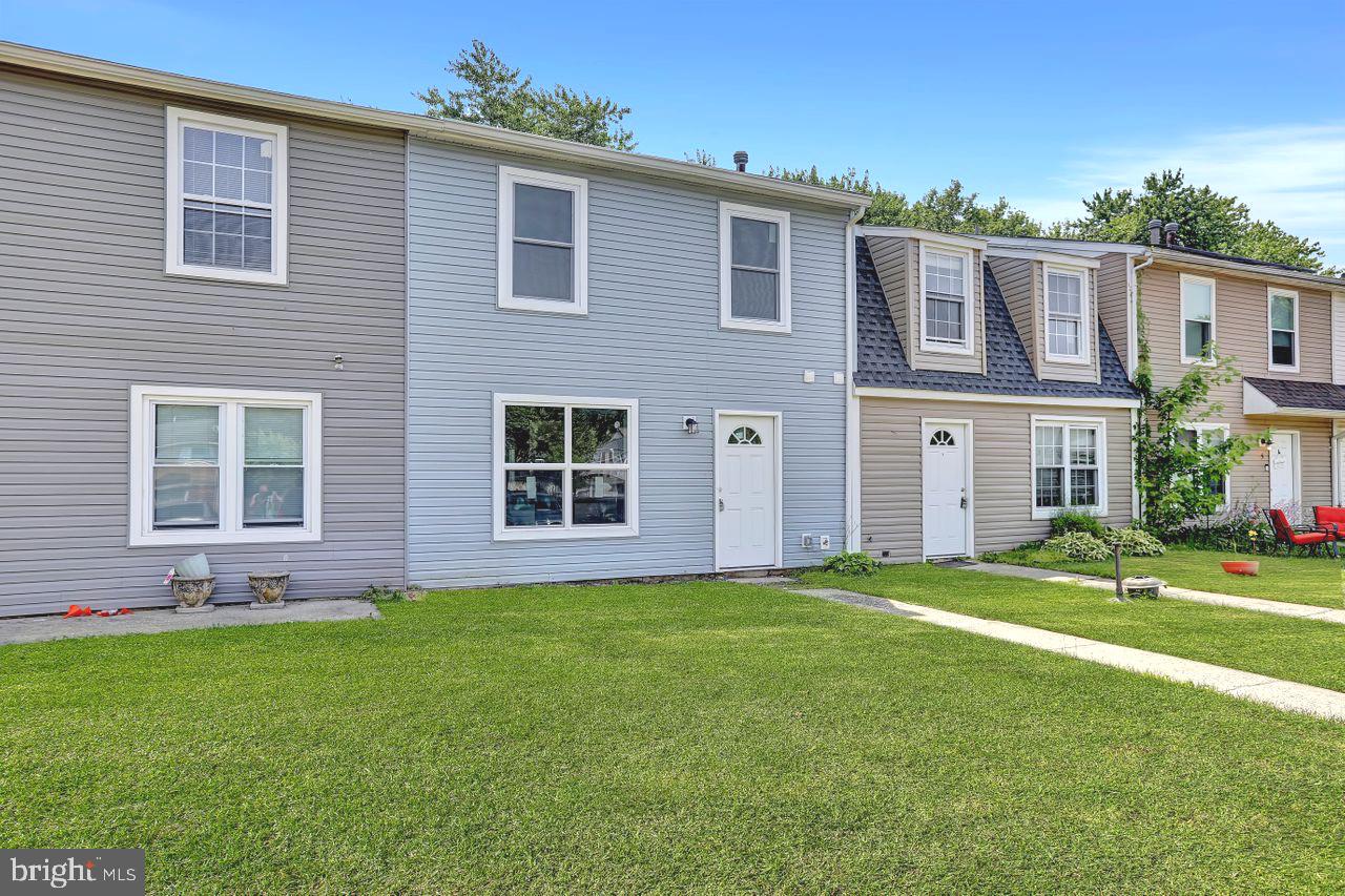 3 VILLANOVA COURT