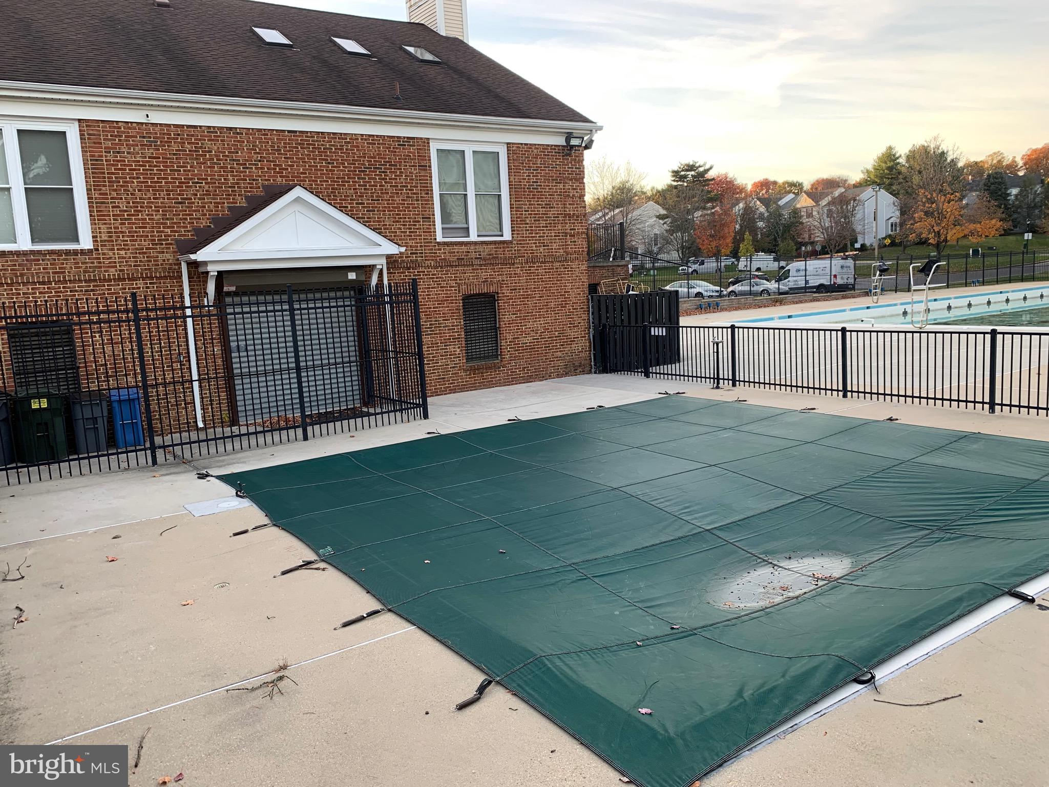 LONGMEAD CROSSING - Residential