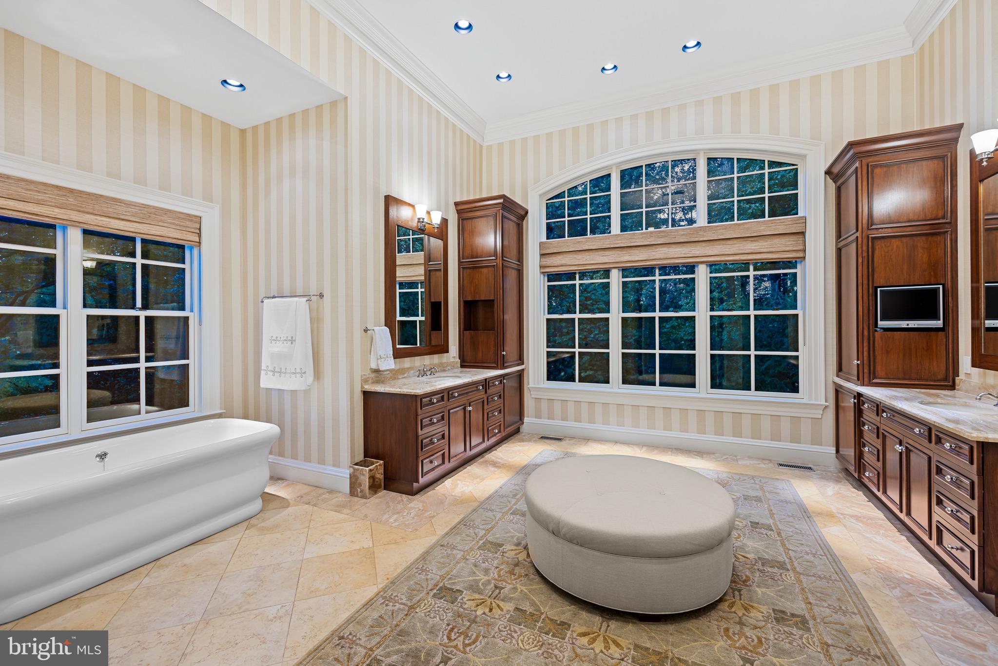 CAVES VALLEY GOLF CLUB - Residential