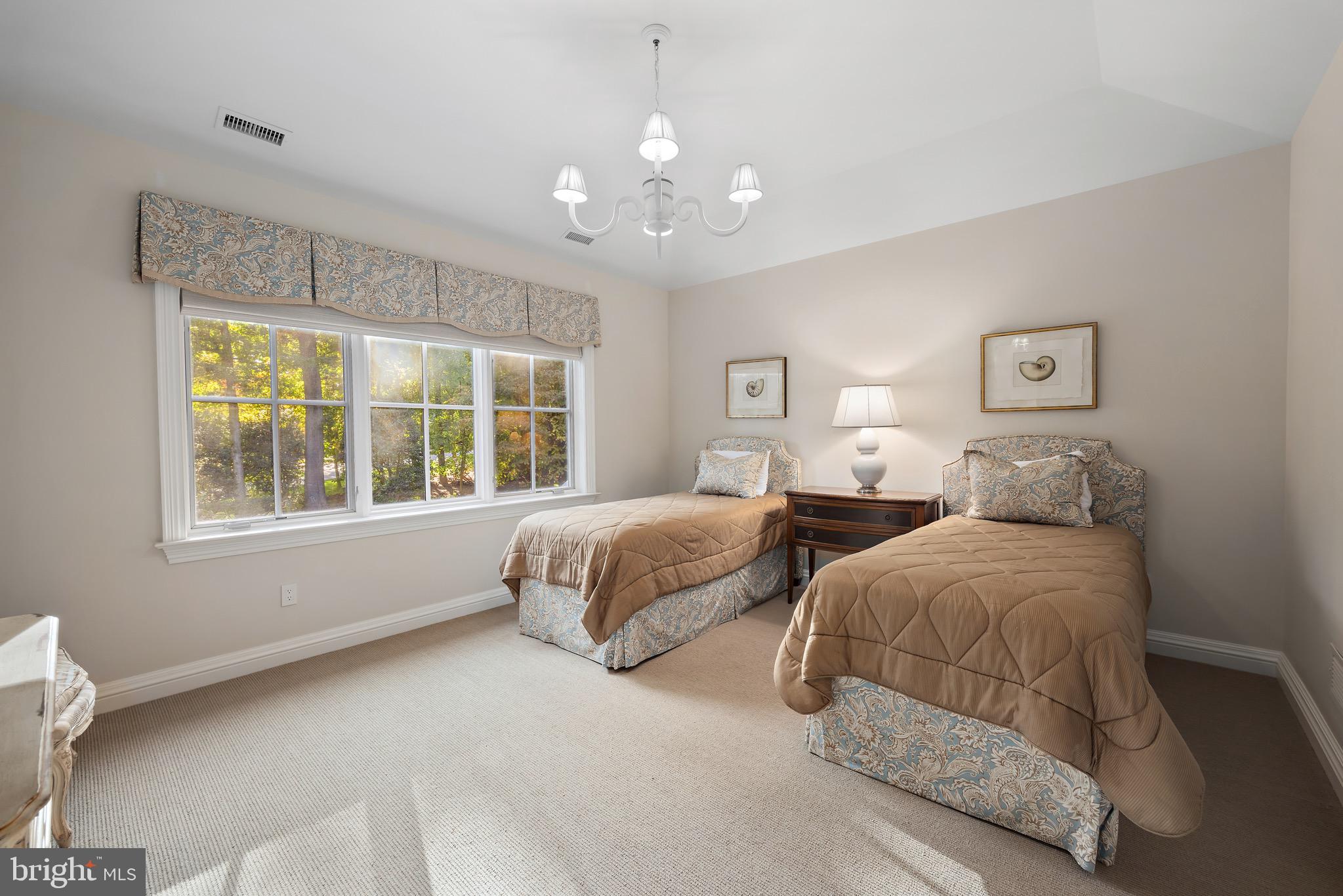 CAVES VALLEY GOLF CLUB - Residential