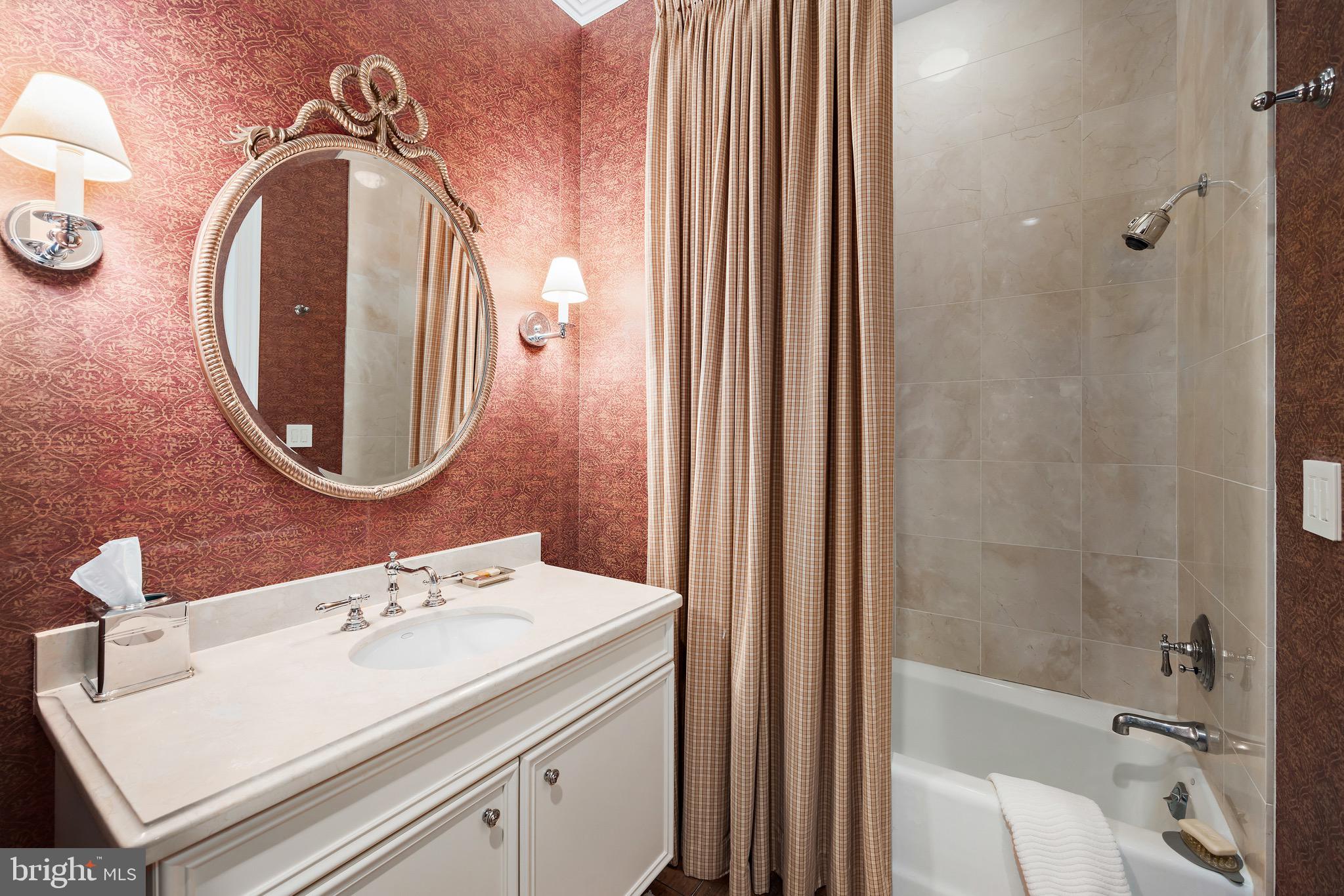 CAVES VALLEY GOLF CLUB - Residential