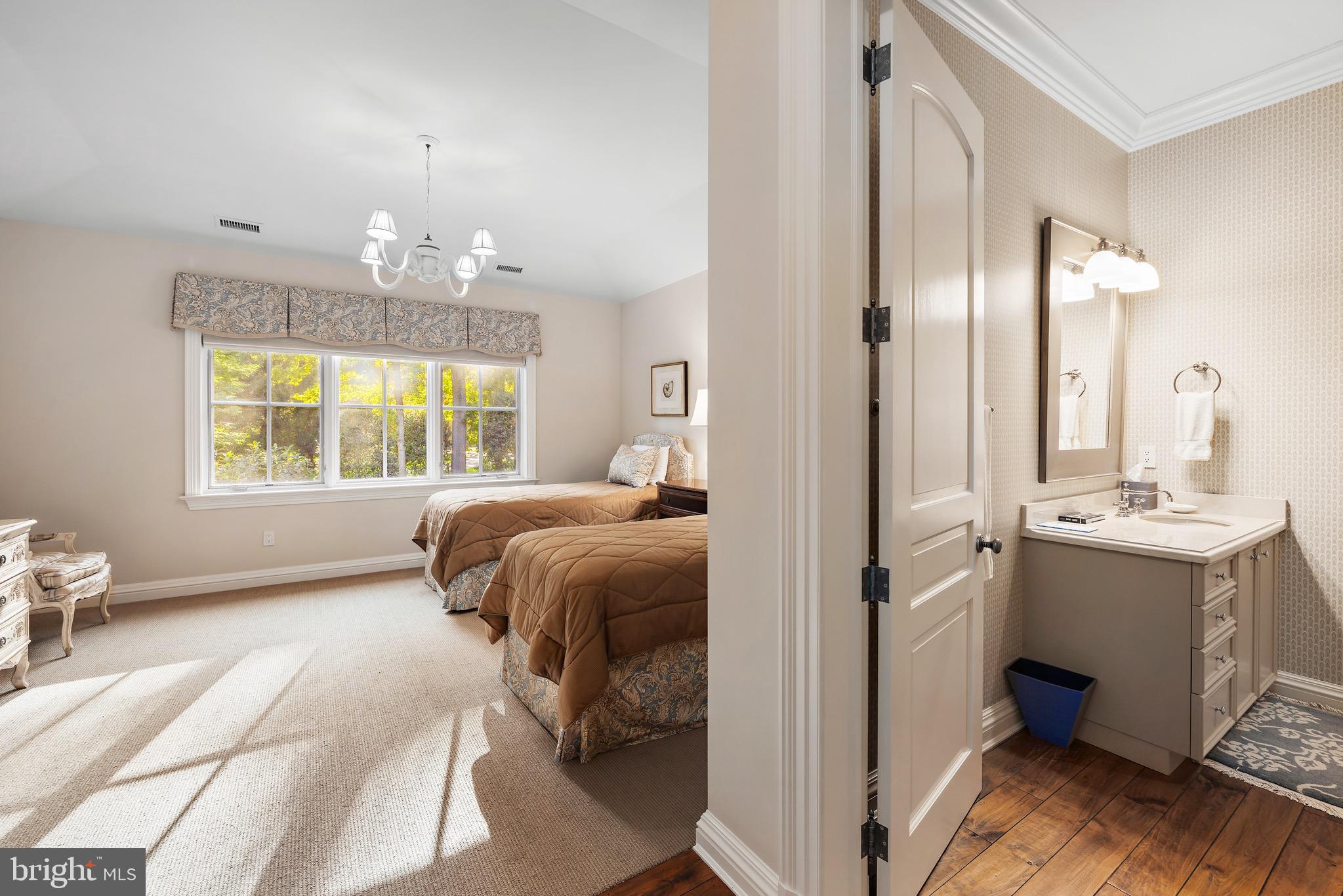 CAVES VALLEY GOLF CLUB - Residential