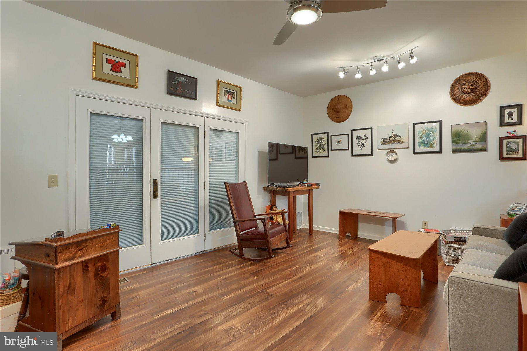 VILLAGE OF INNSBRUCK - Residential