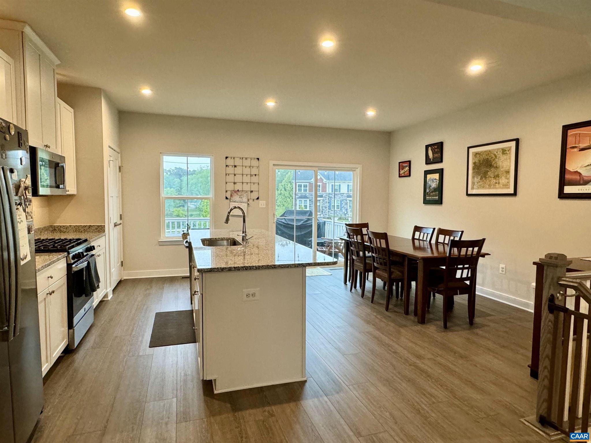 FOREST LAKES - Residential Lease