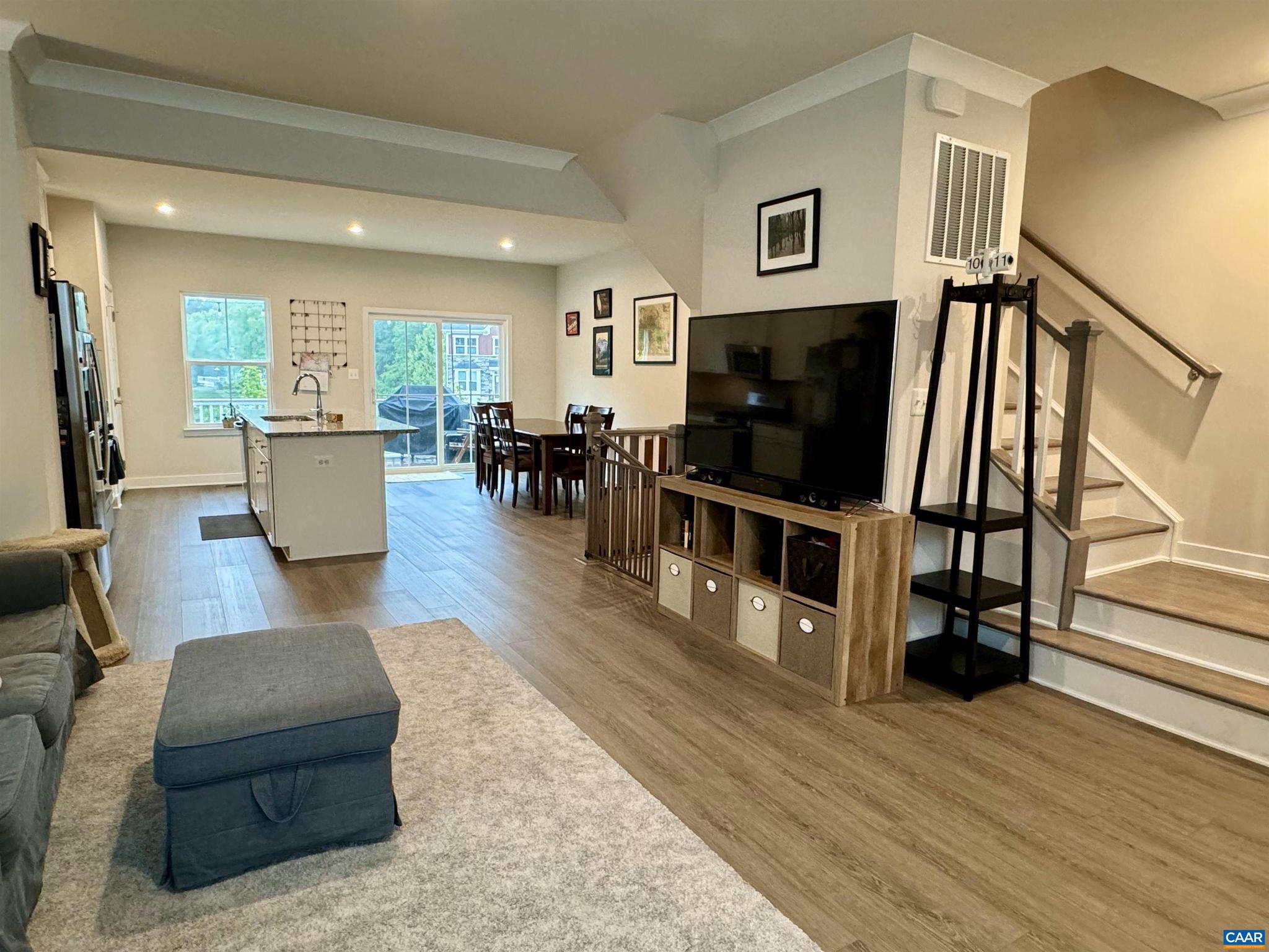 FOREST LAKES - Residential Lease