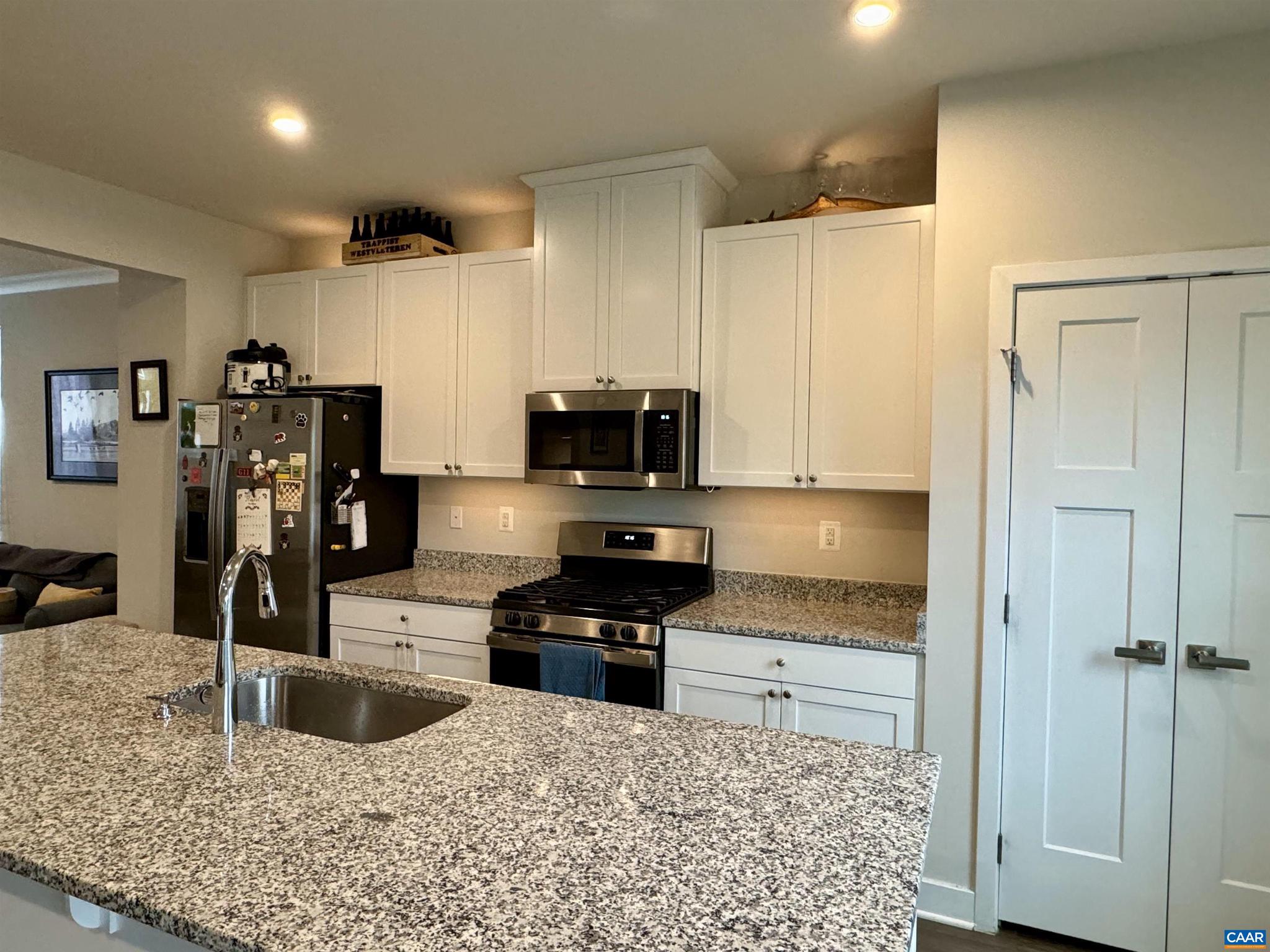 FOREST LAKES - Residential Lease