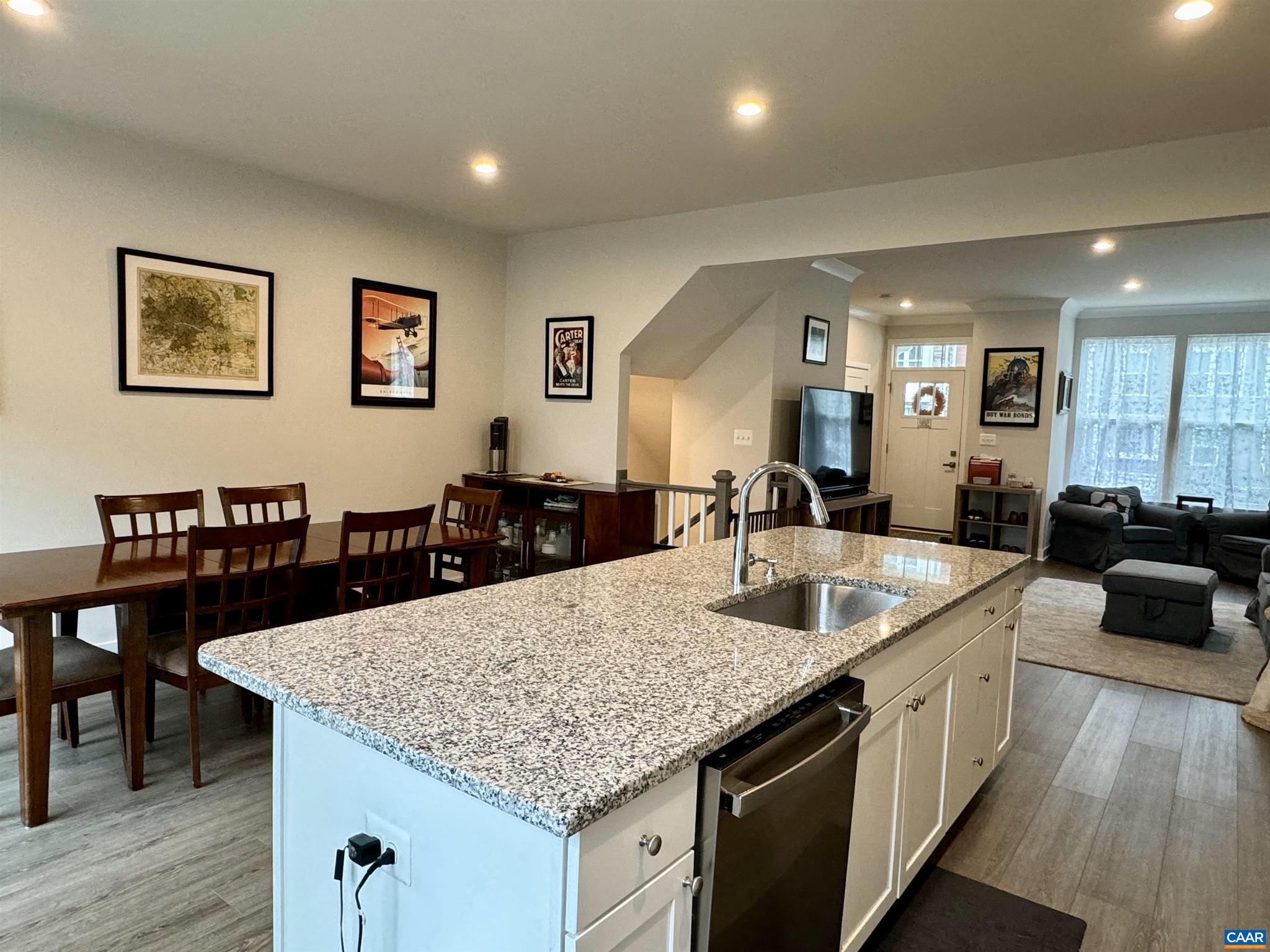 FOREST LAKES - Residential Lease