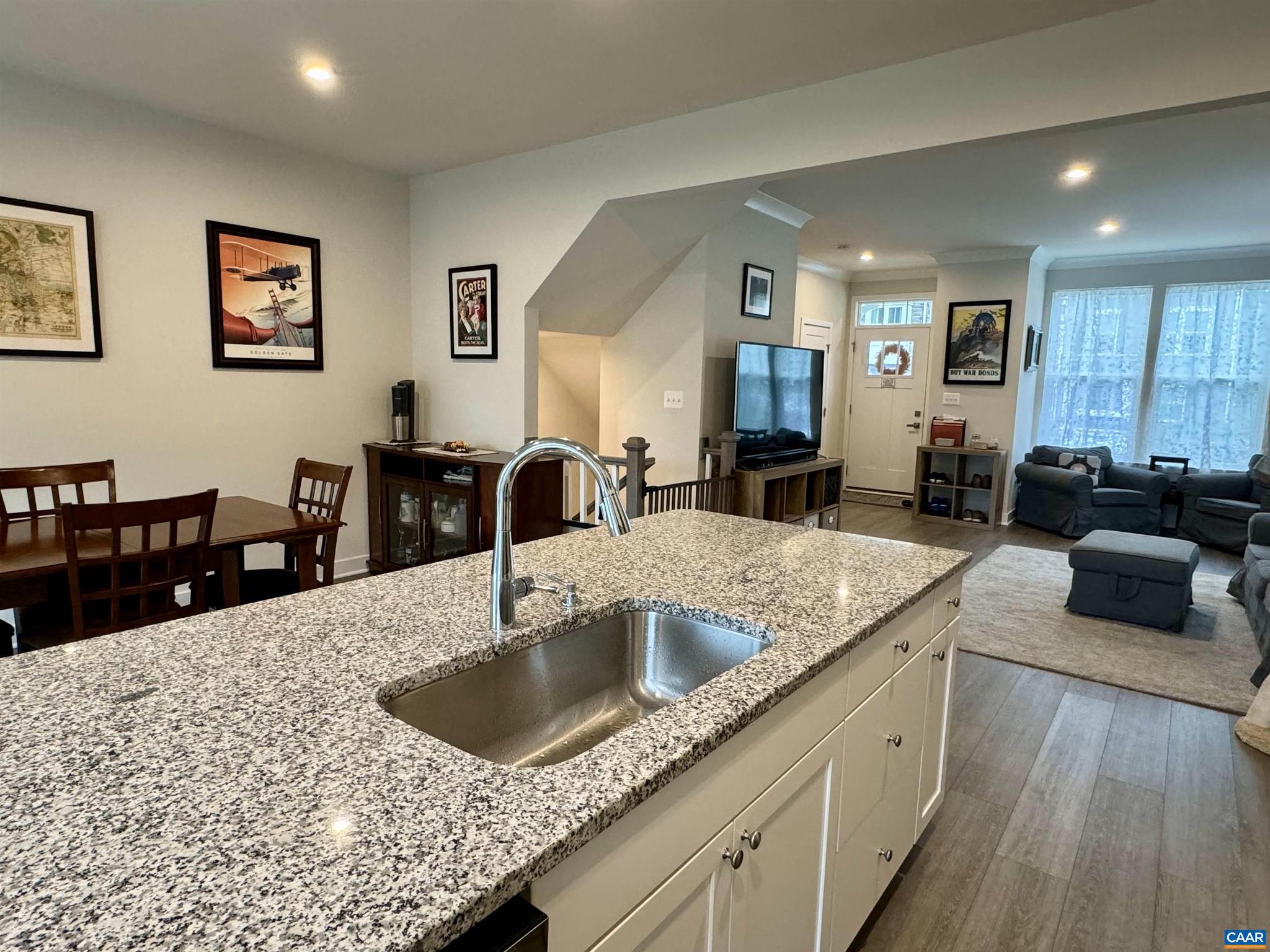 FOREST LAKES - Residential Lease