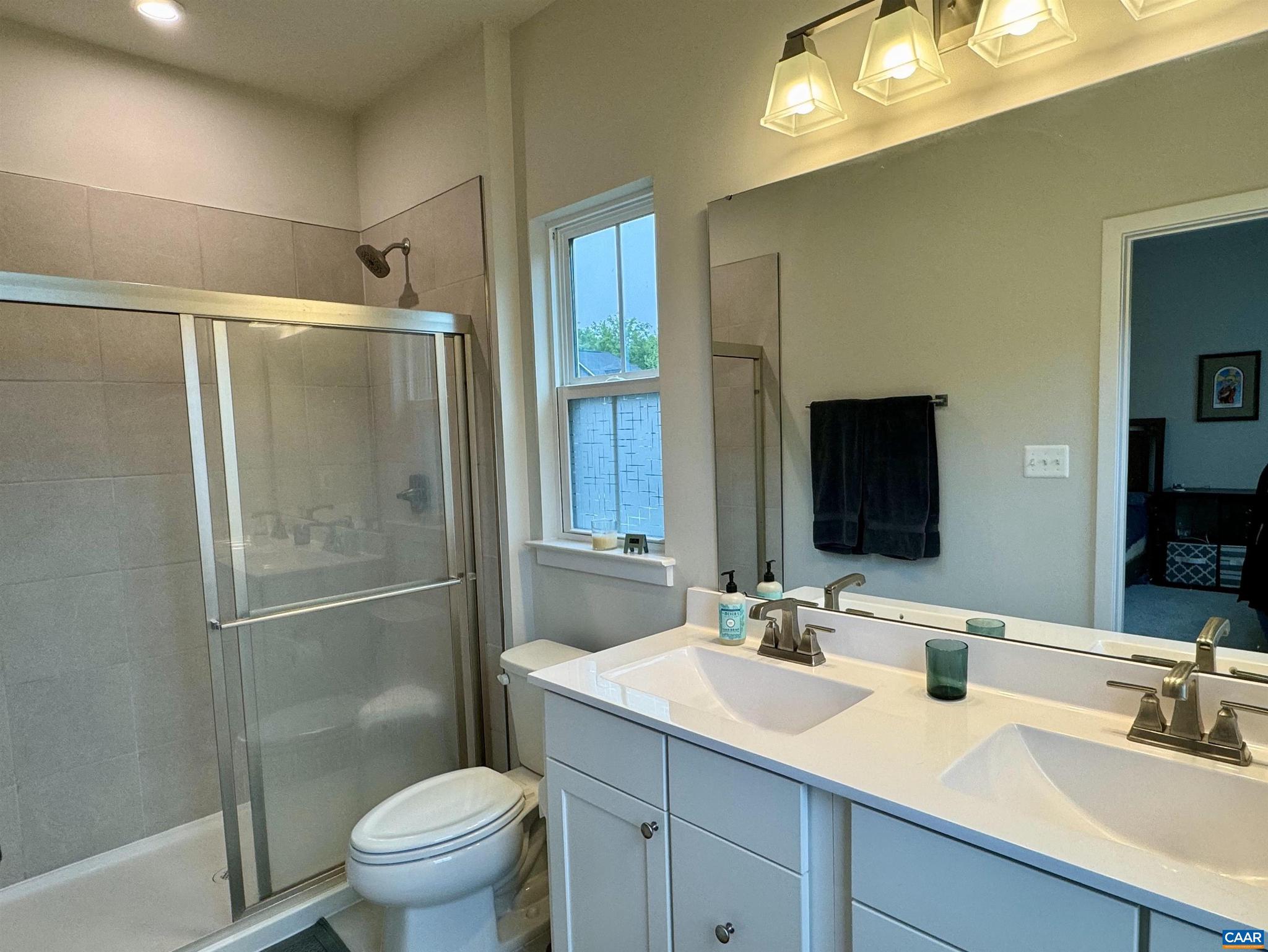 FOREST LAKES - Residential Lease