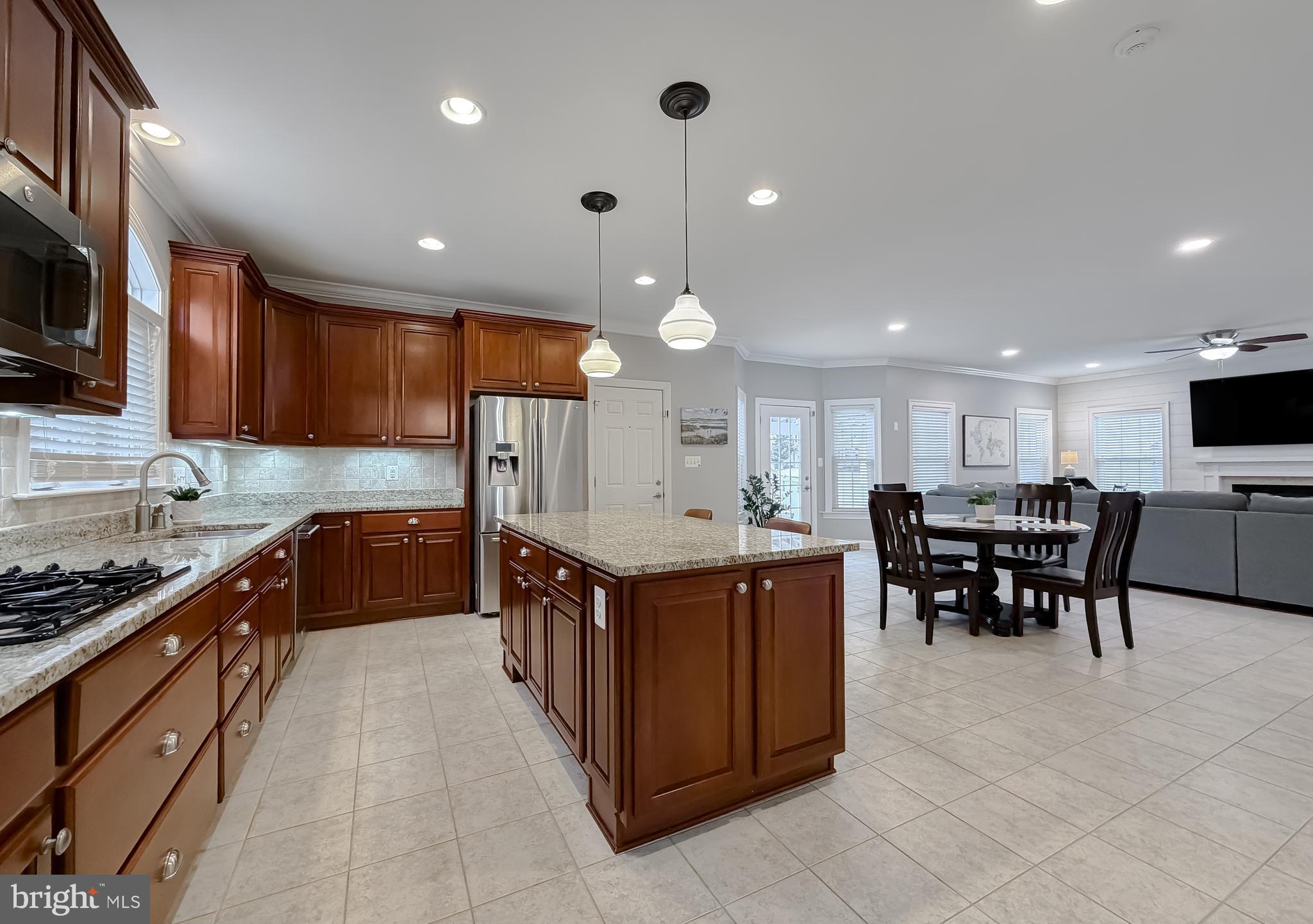 LEONARDS GRANT - Residential