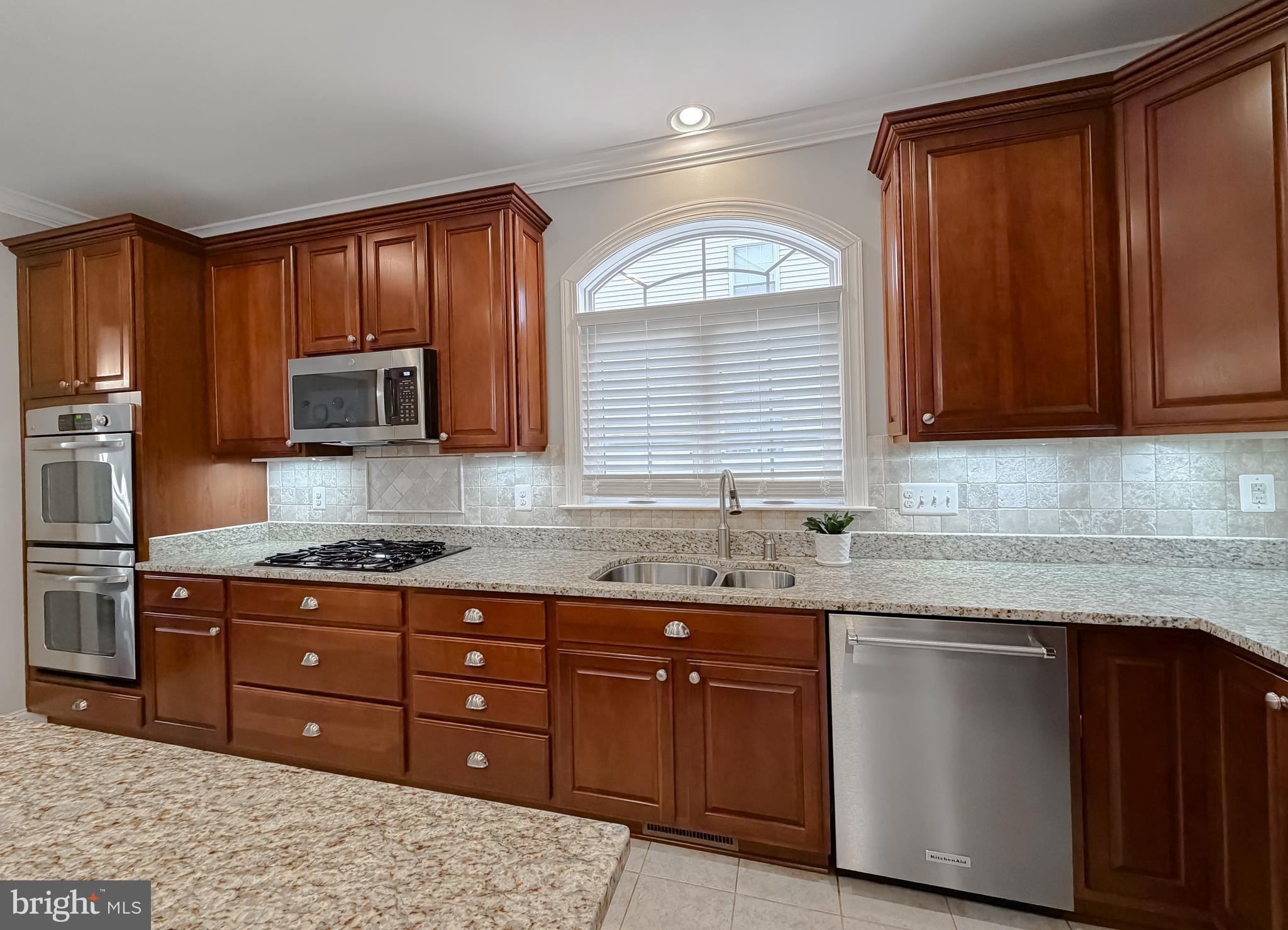 LEONARDS GRANT - Residential