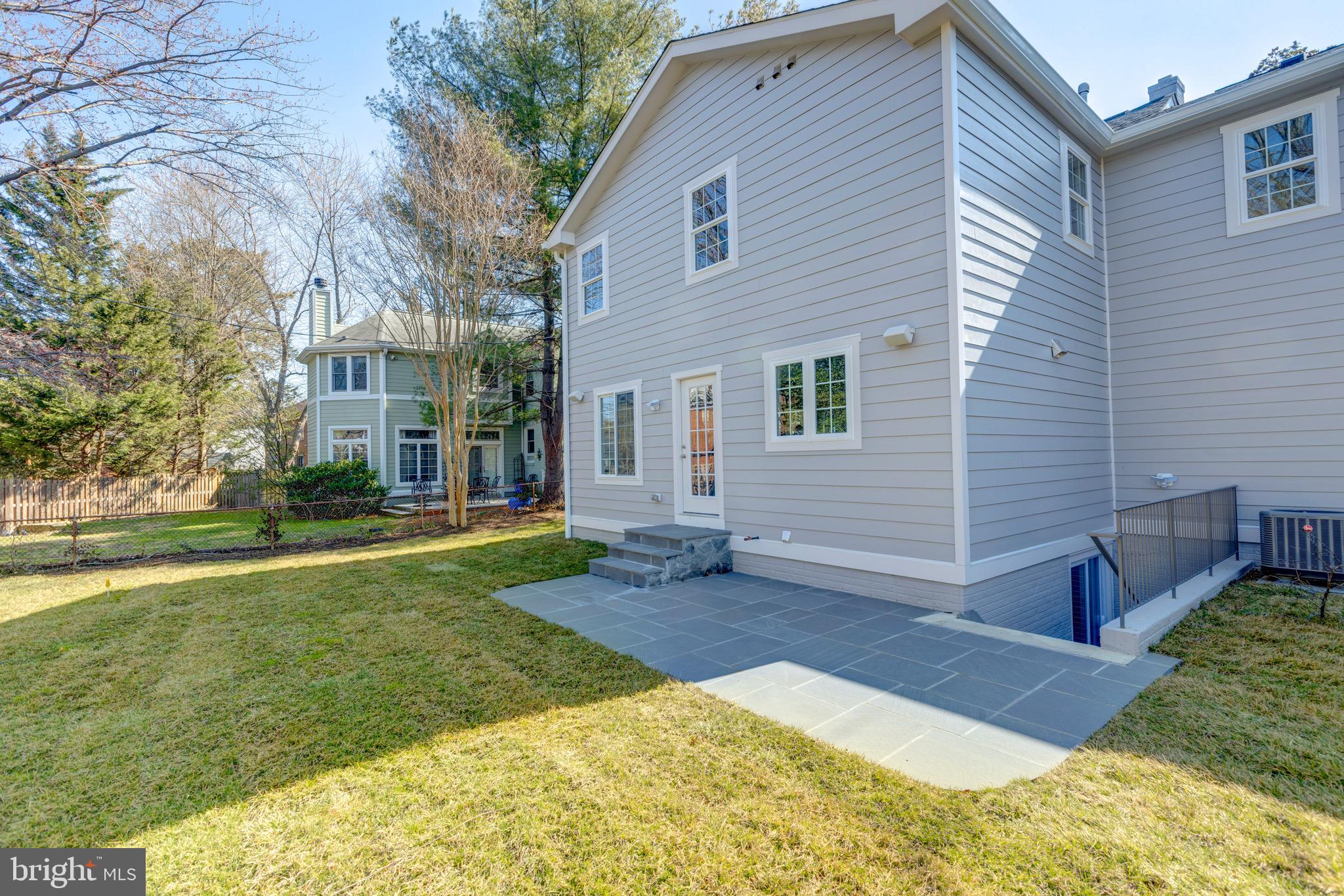 JEFFERSON PARK - Residential