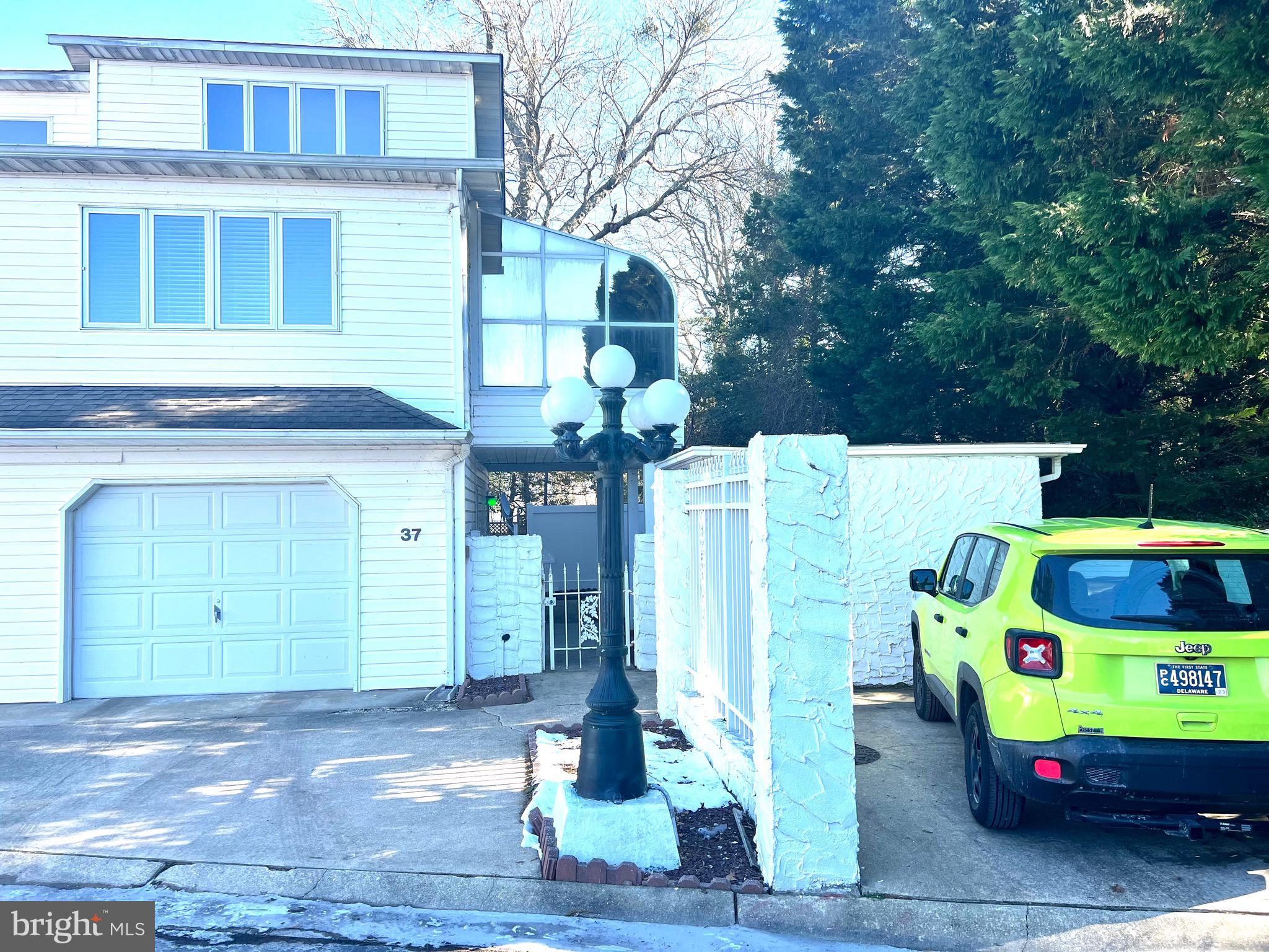 37 HUNTER'S POINTE DR.