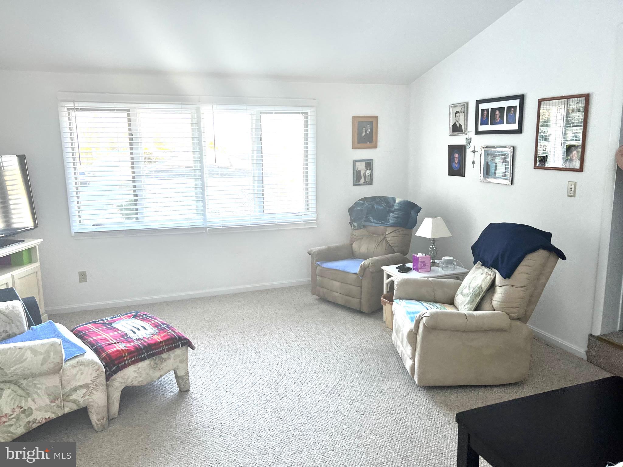 37 HUNTER'S POINTE DR.