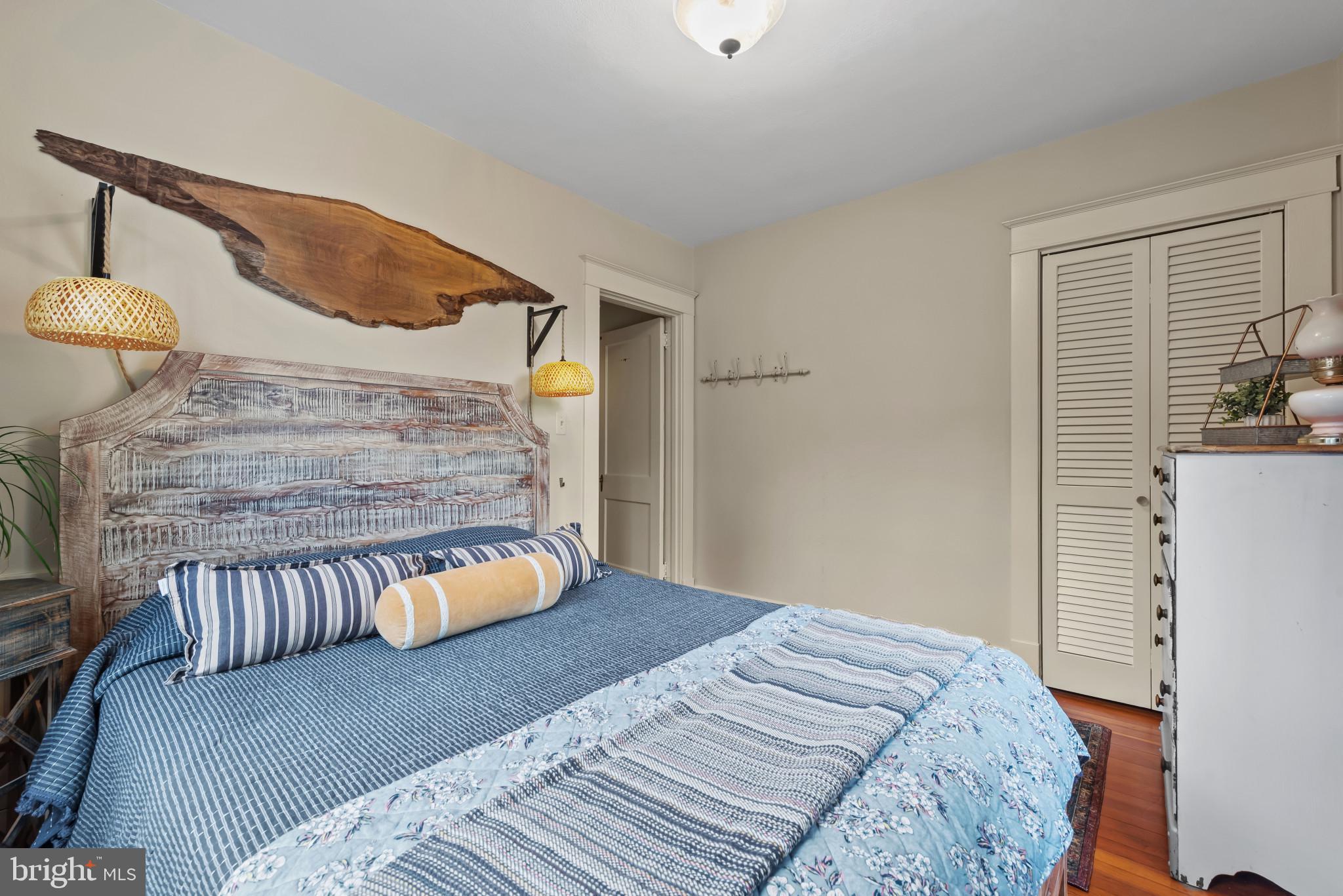 HOMEWOOD - Residential