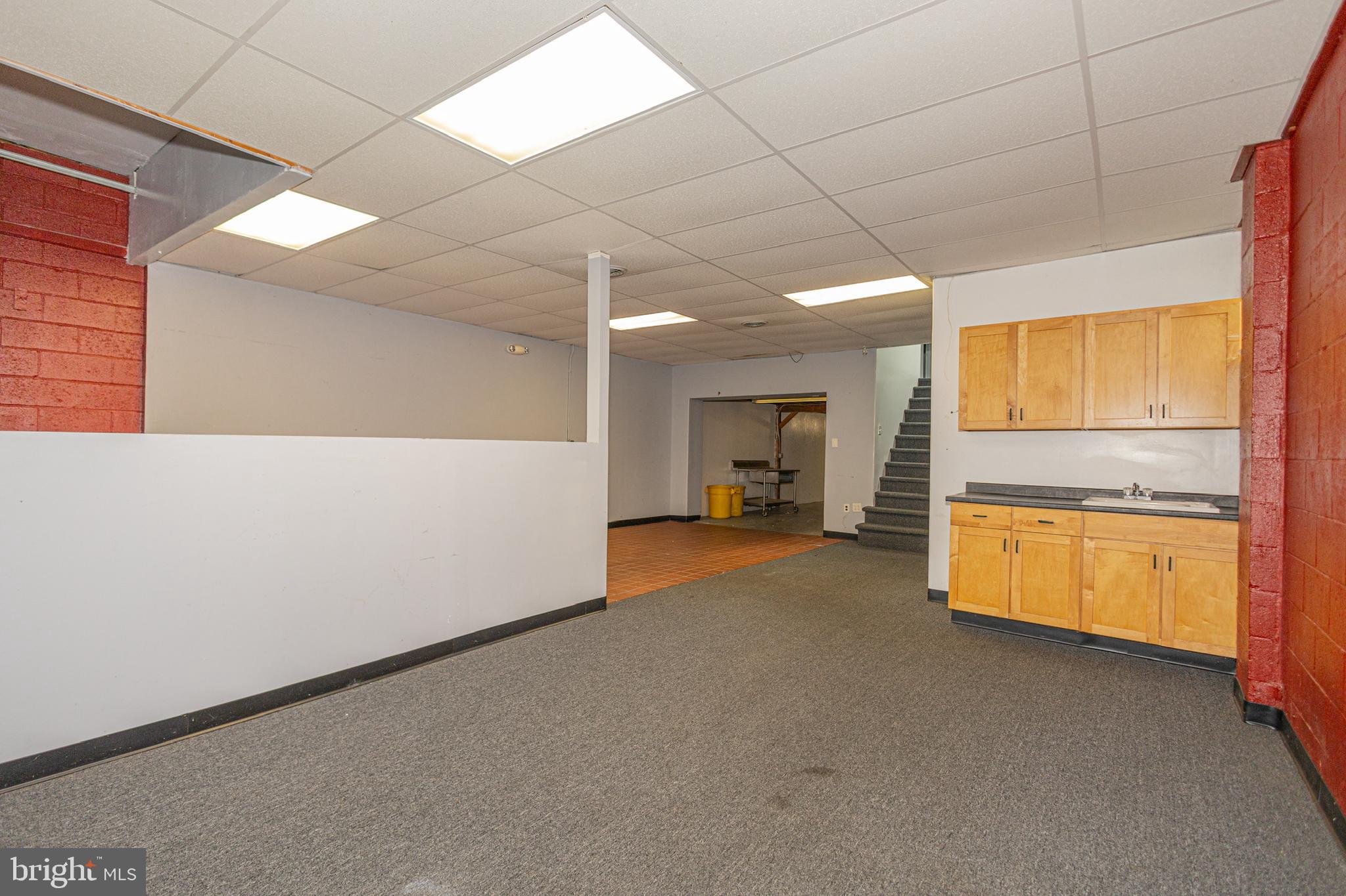 216 WHITE HORSE PIKE