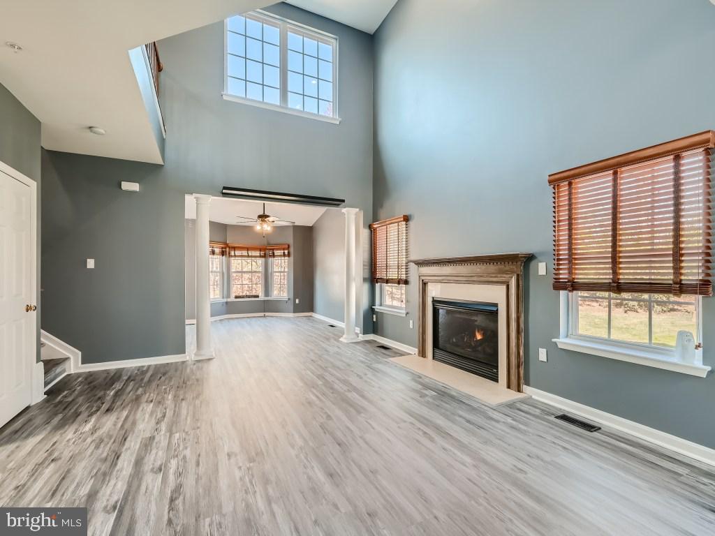 AUTUMN RUN - Residential