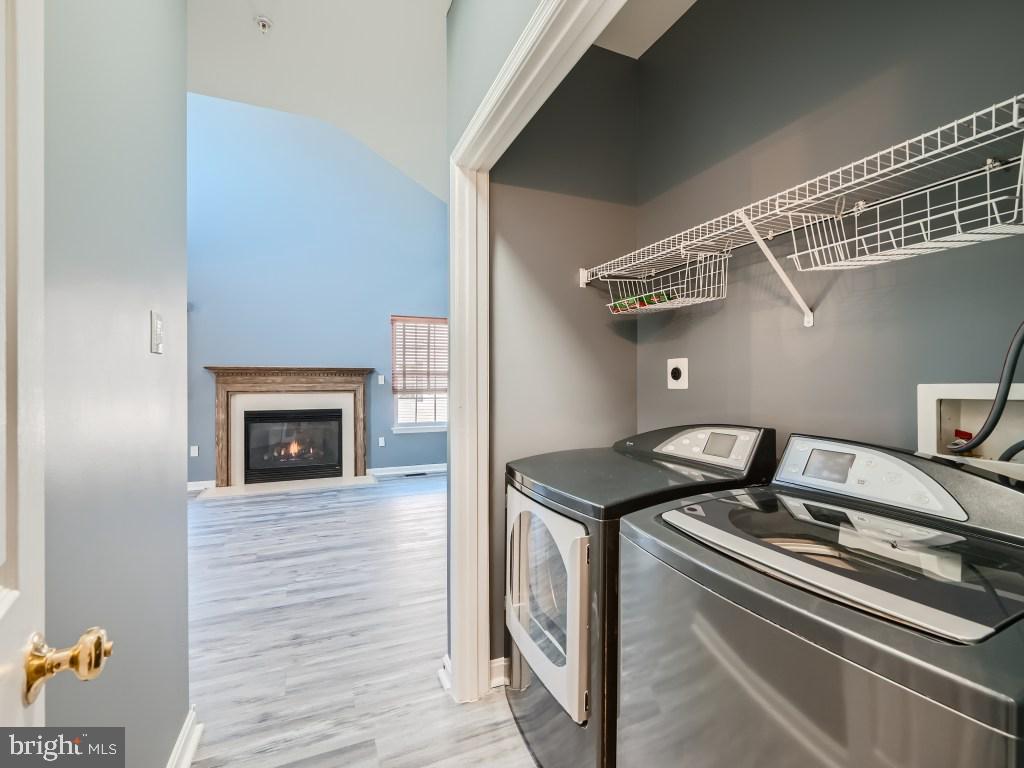 AUTUMN RUN - Residential