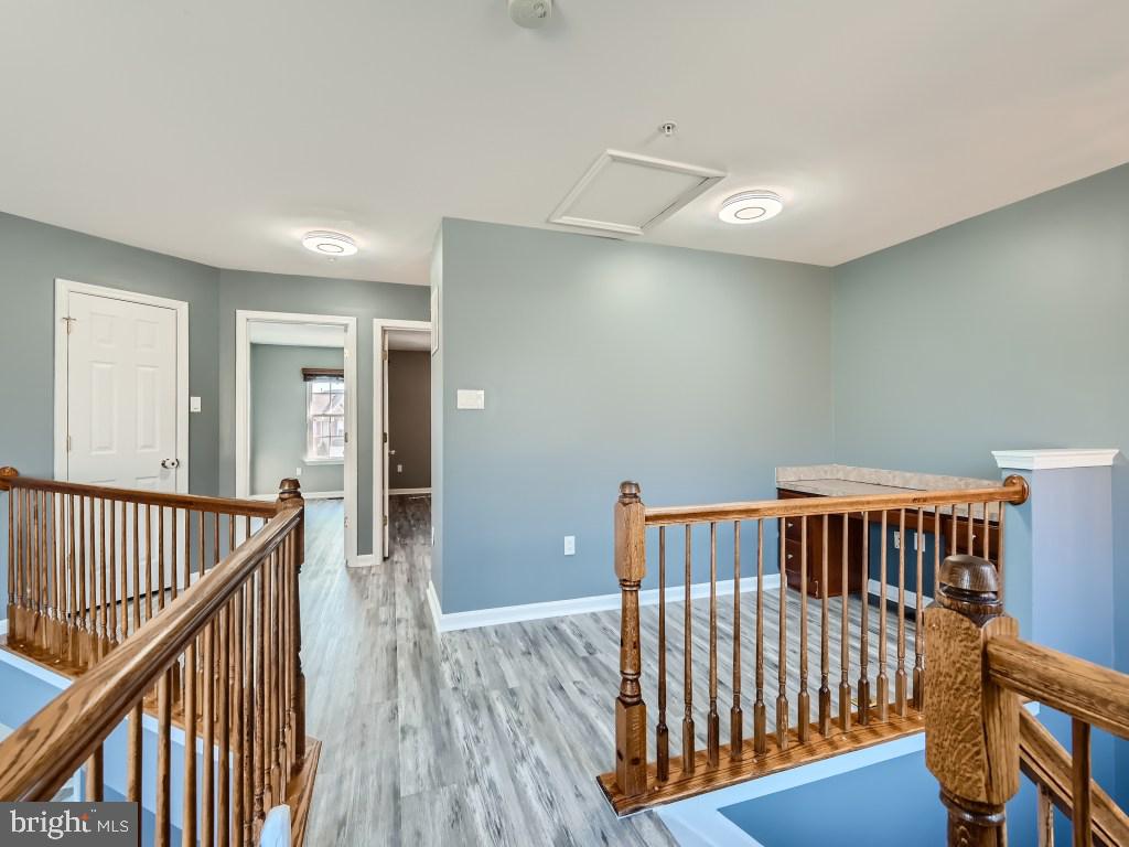 AUTUMN RUN - Residential