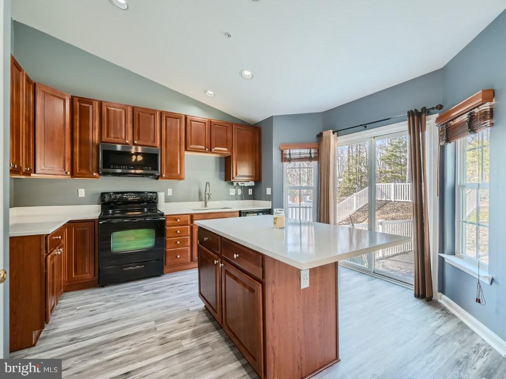 AUTUMN RUN - Residential