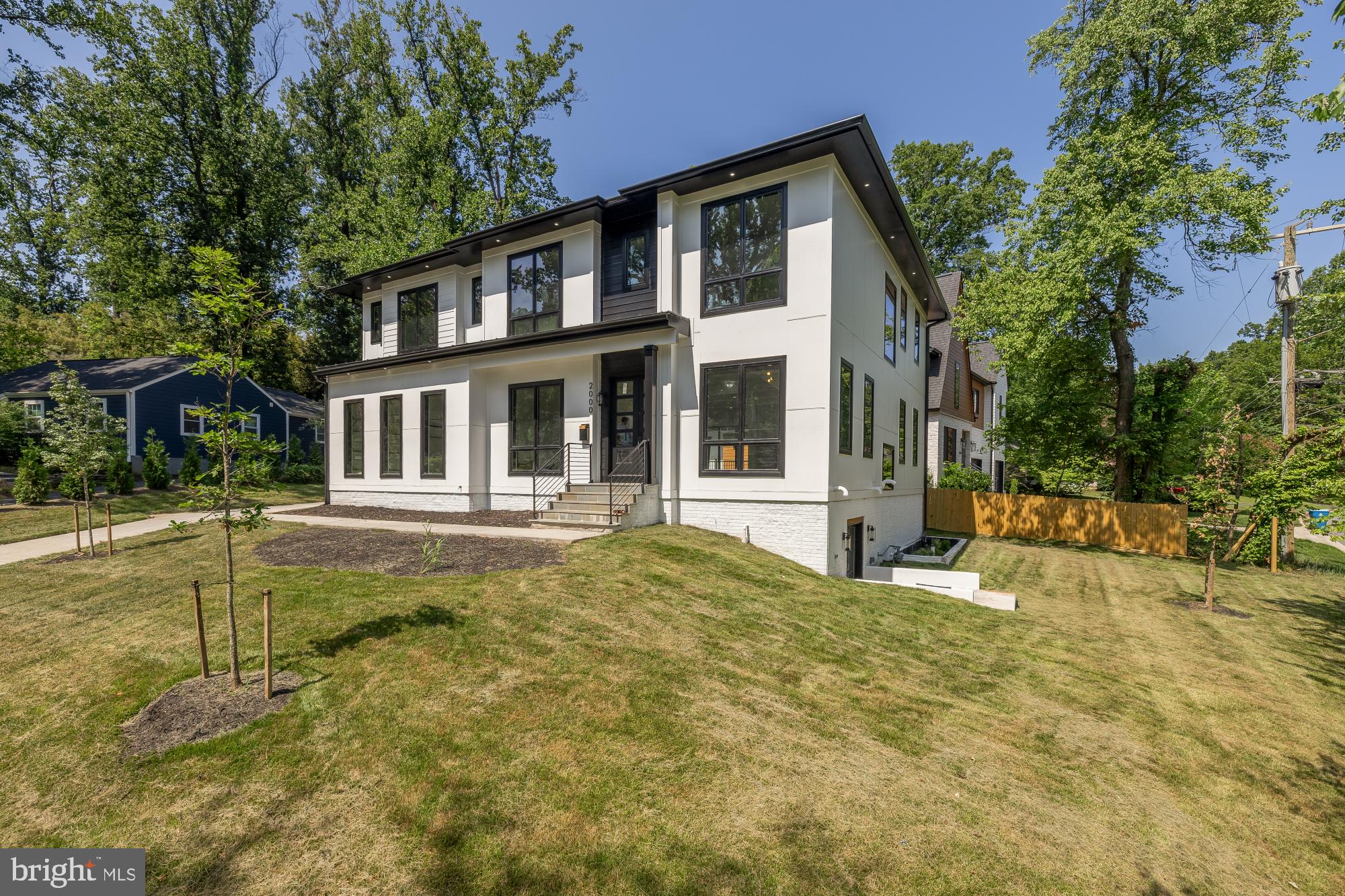2000 OSWALD PLACE