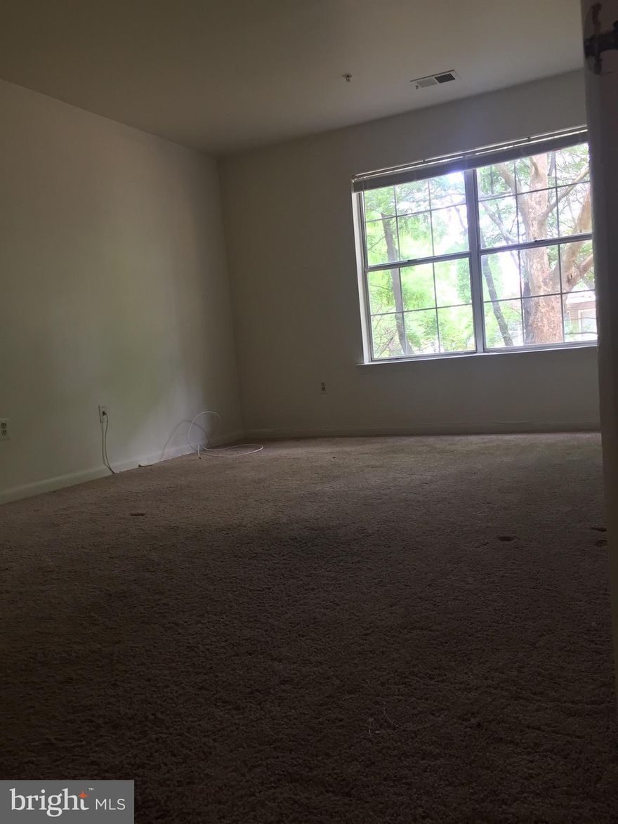 Very nice, cozy unit, convenient location,