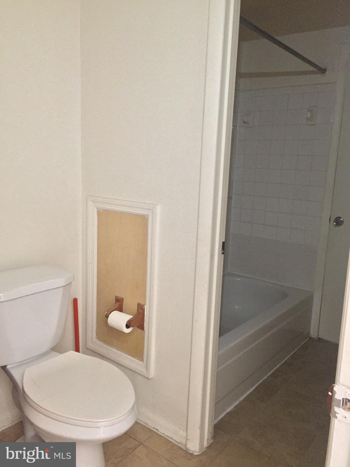 DEVON HILLS CONDO - Residential Lease