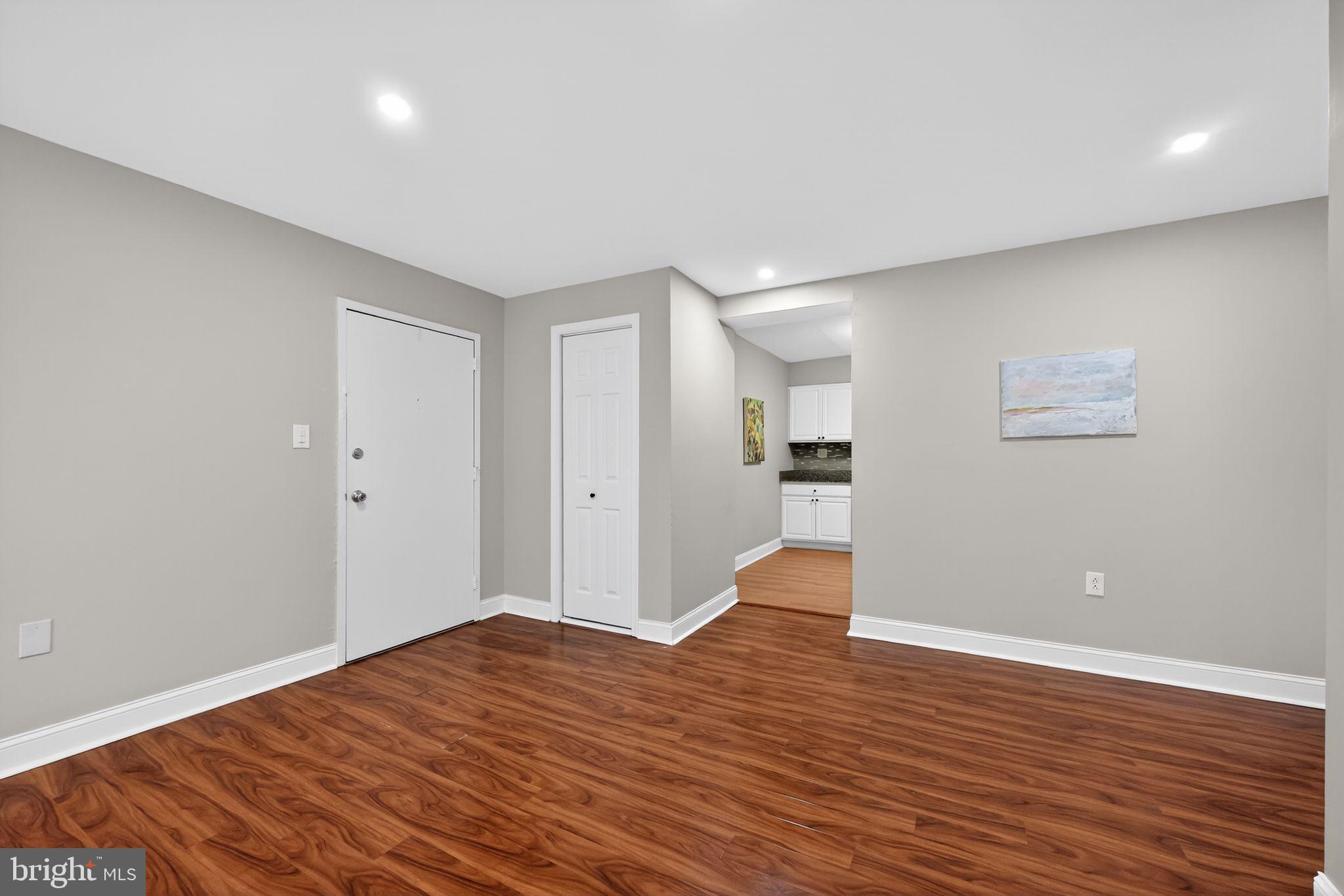 HAVERFORD HILL - Residential