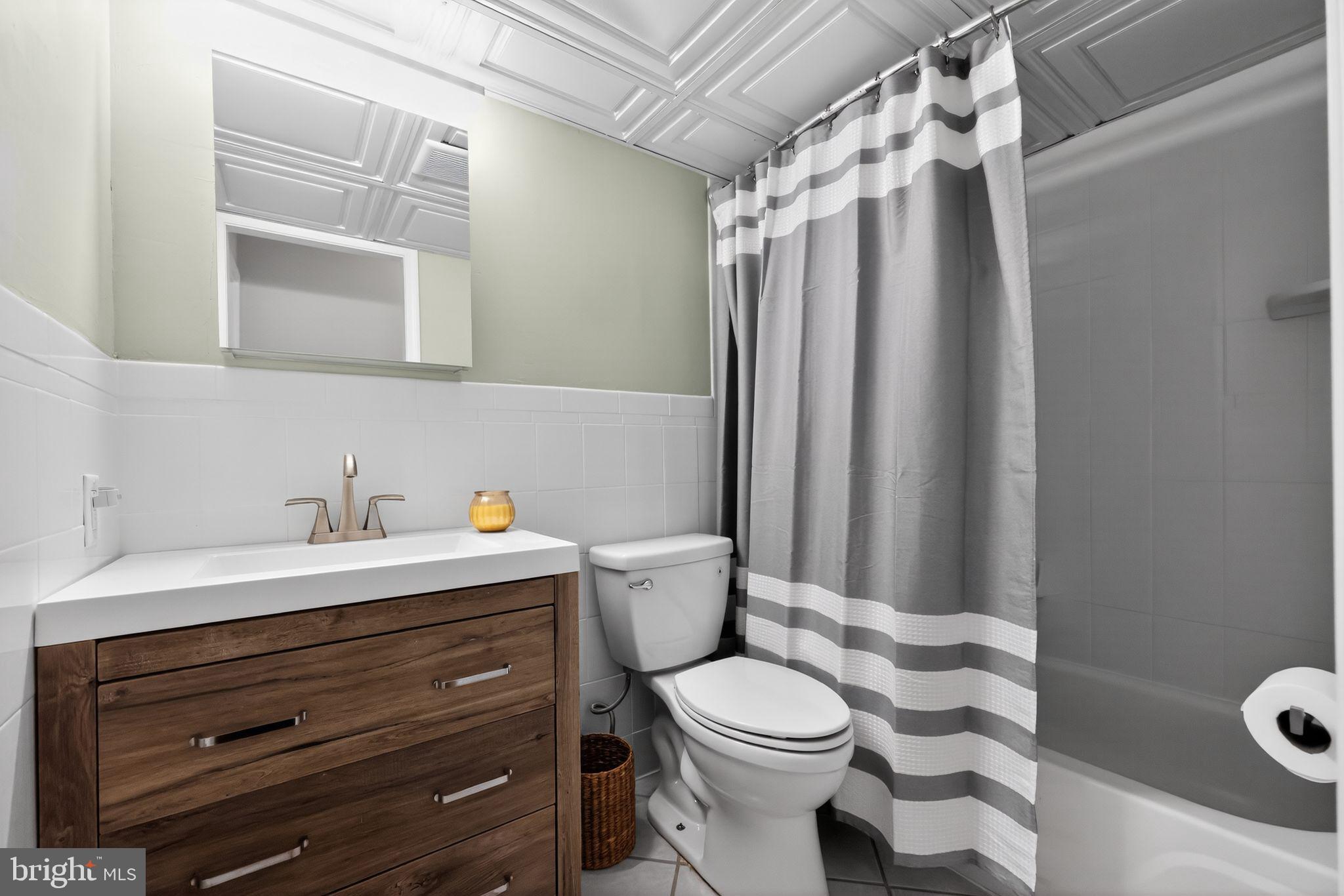 HAVERFORD HILL - Residential