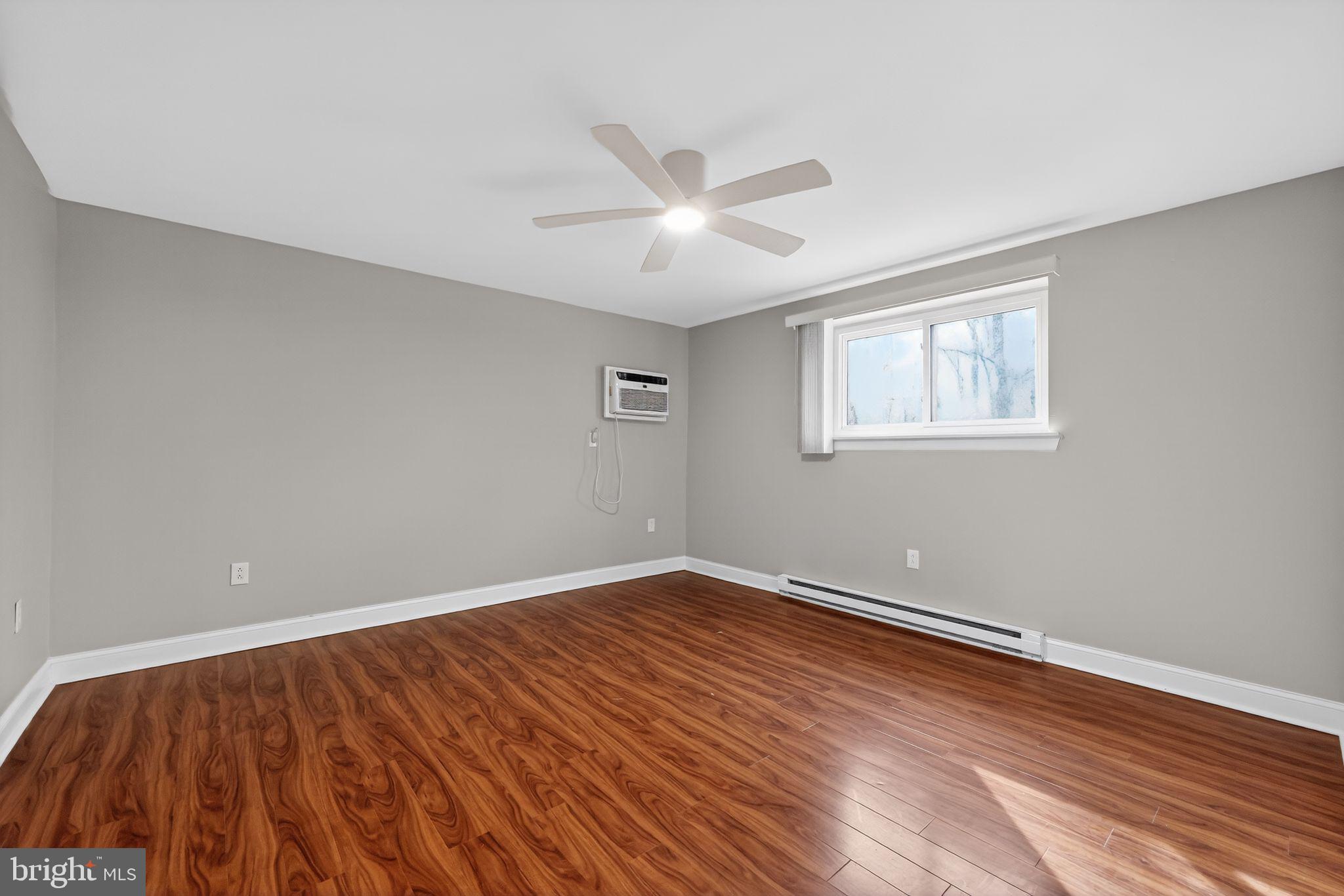 HAVERFORD HILL - Residential