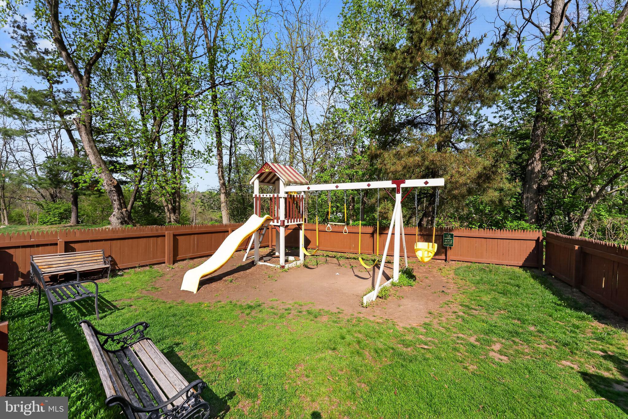 HAVERFORD HILL - Residential