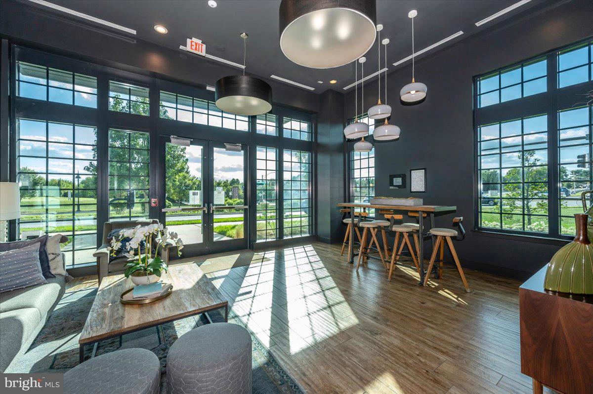 CROWN FARM - Residential