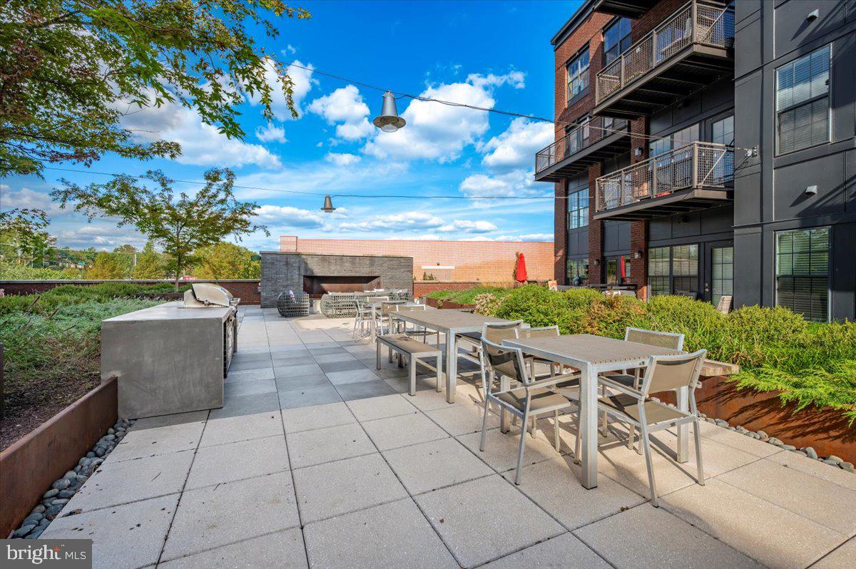 CROWN FARM - Residential