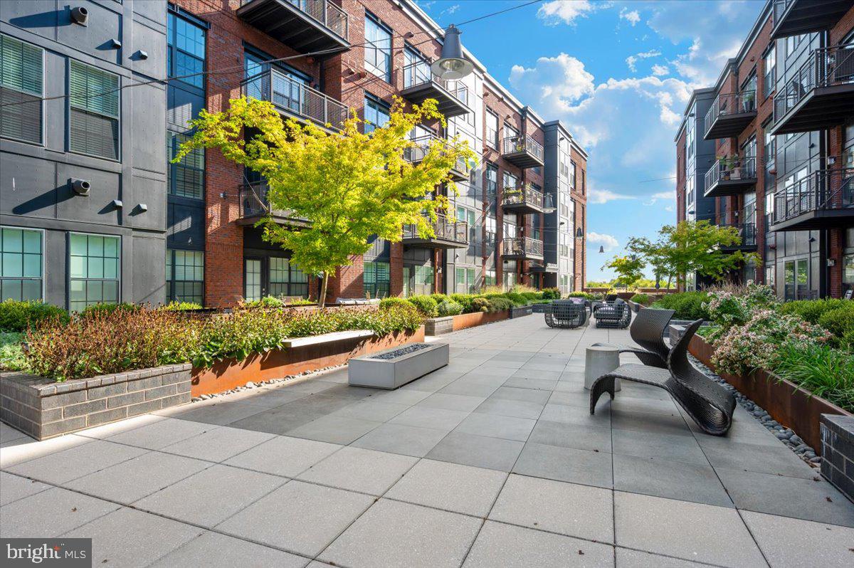 CROWN FARM - Residential