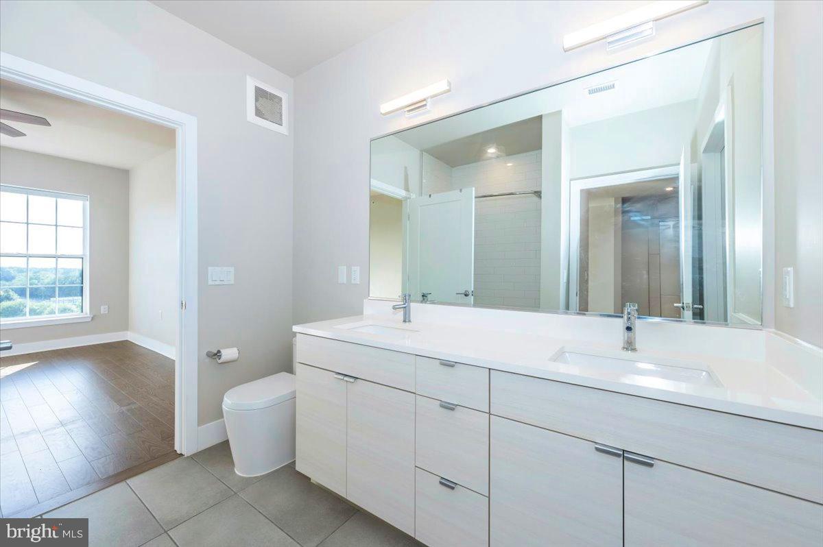 CROWN FARM - Residential