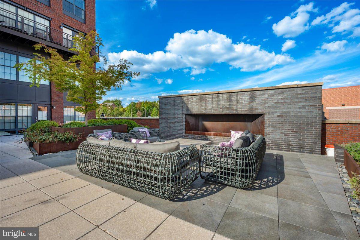 CROWN FARM - Residential