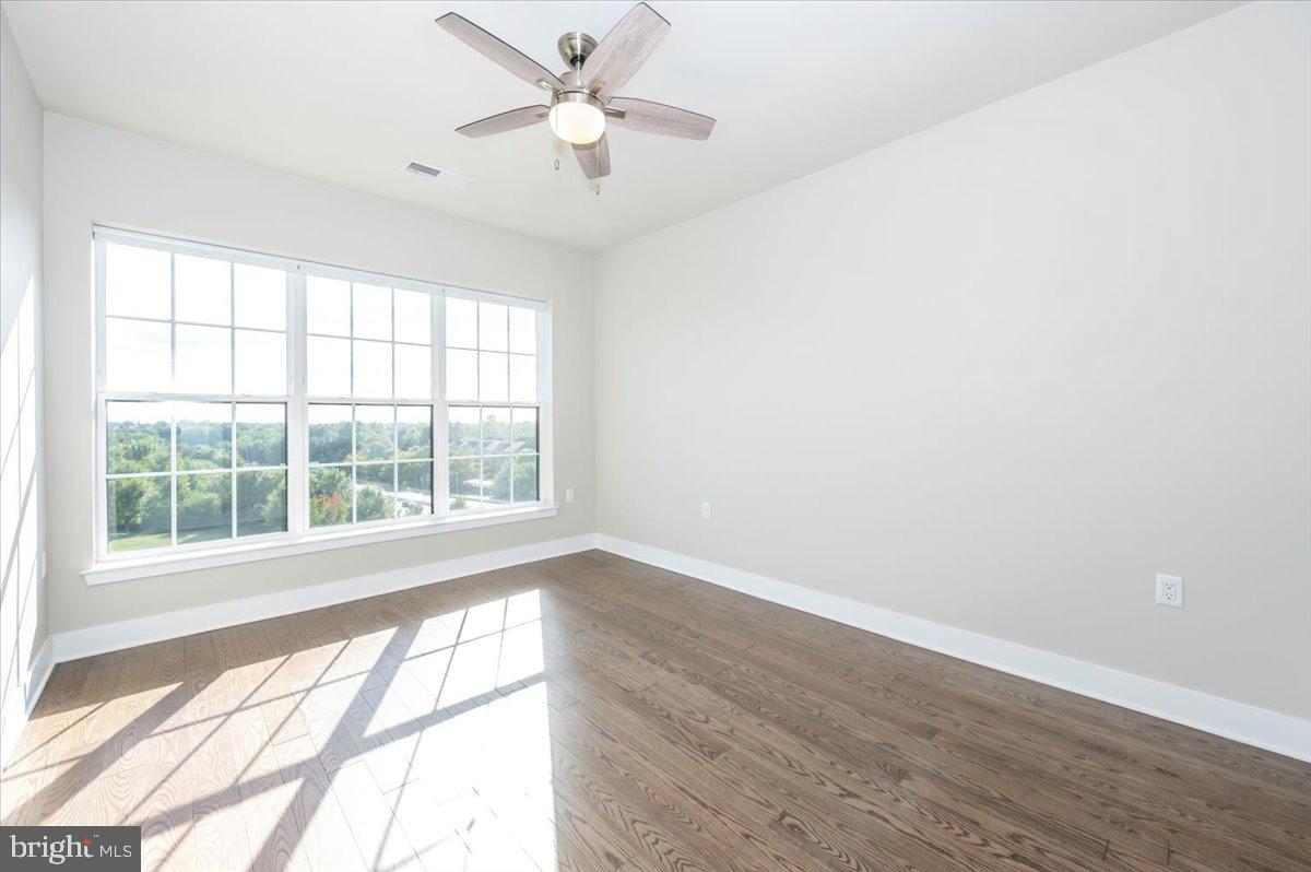 CROWN FARM - Residential