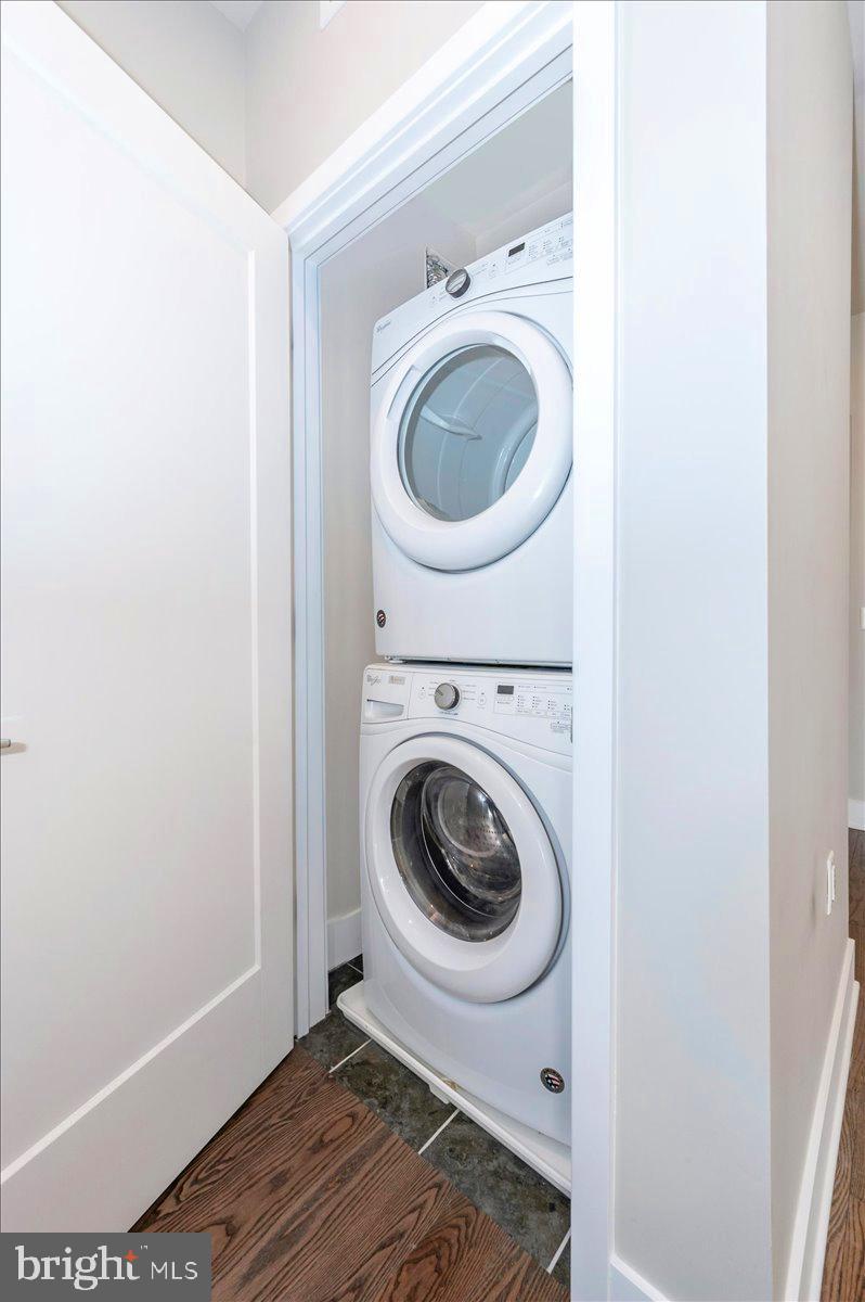 CROWN FARM - Residential