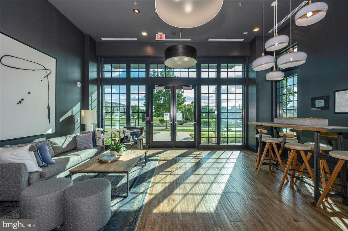 CROWN FARM - Residential