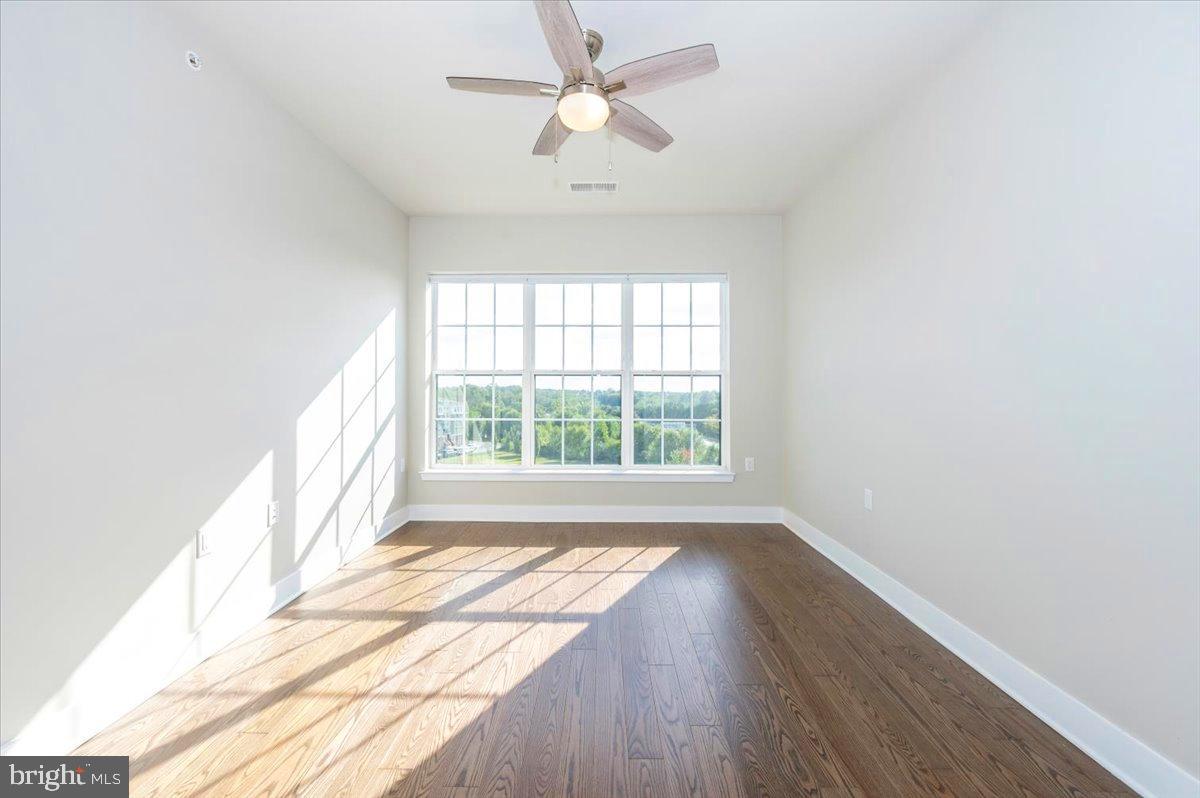 CROWN FARM - Residential