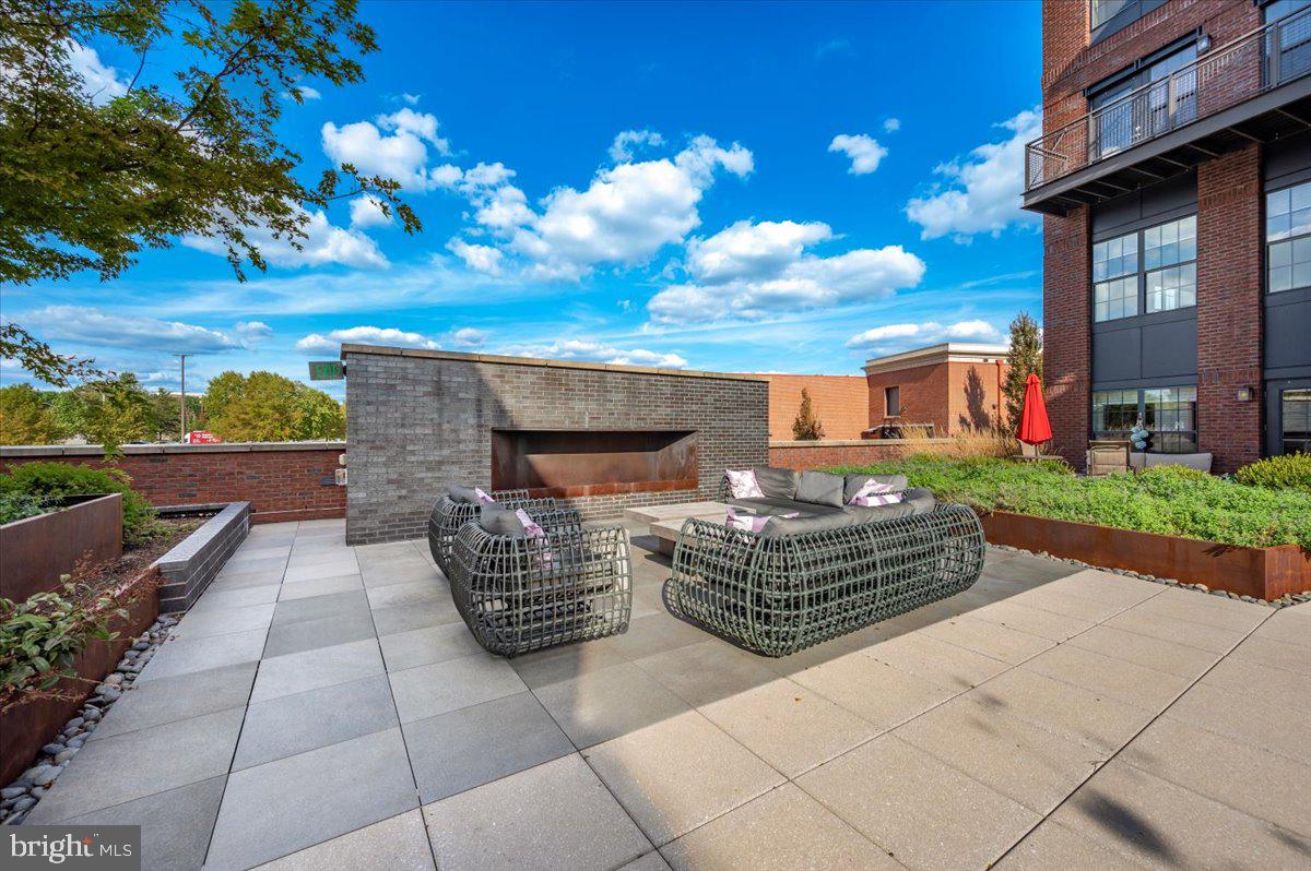 CROWN FARM - Residential