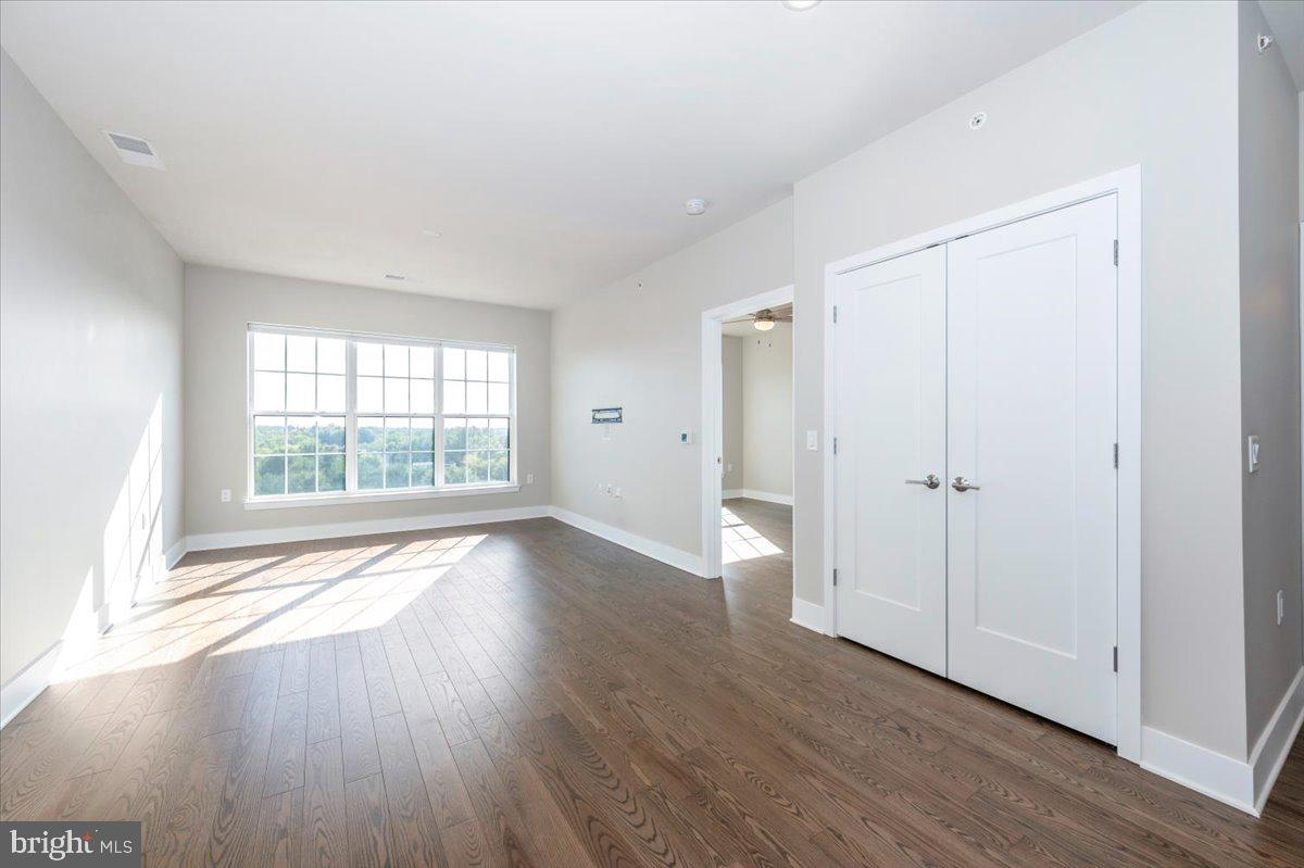 CROWN FARM - Residential