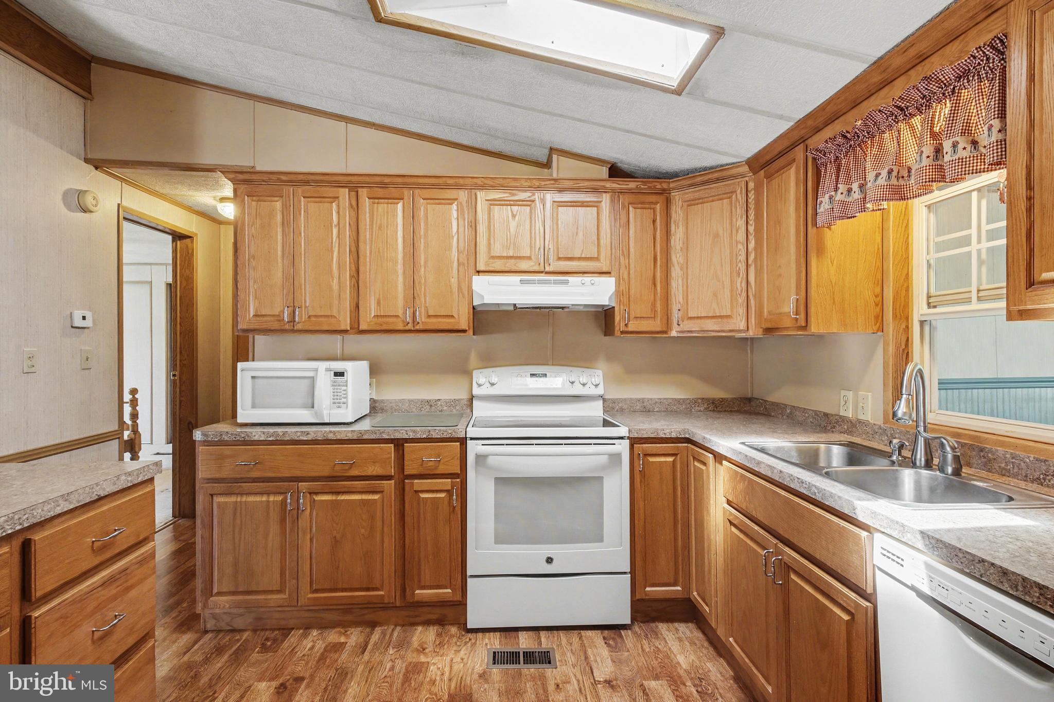 GRETNA SPRINGS COMMUNITY - Residential