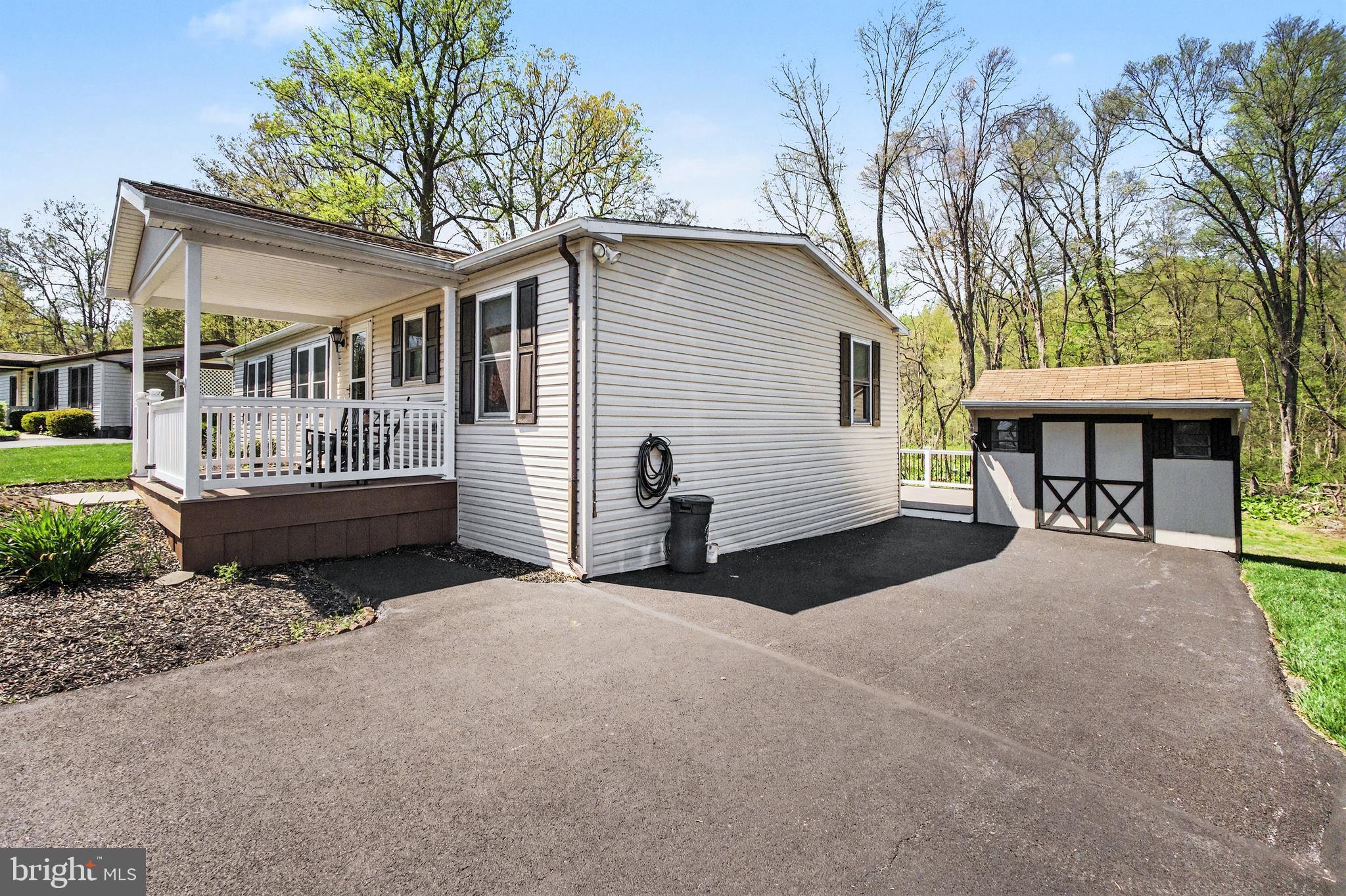 GRETNA SPRINGS COMMUNITY - Residential